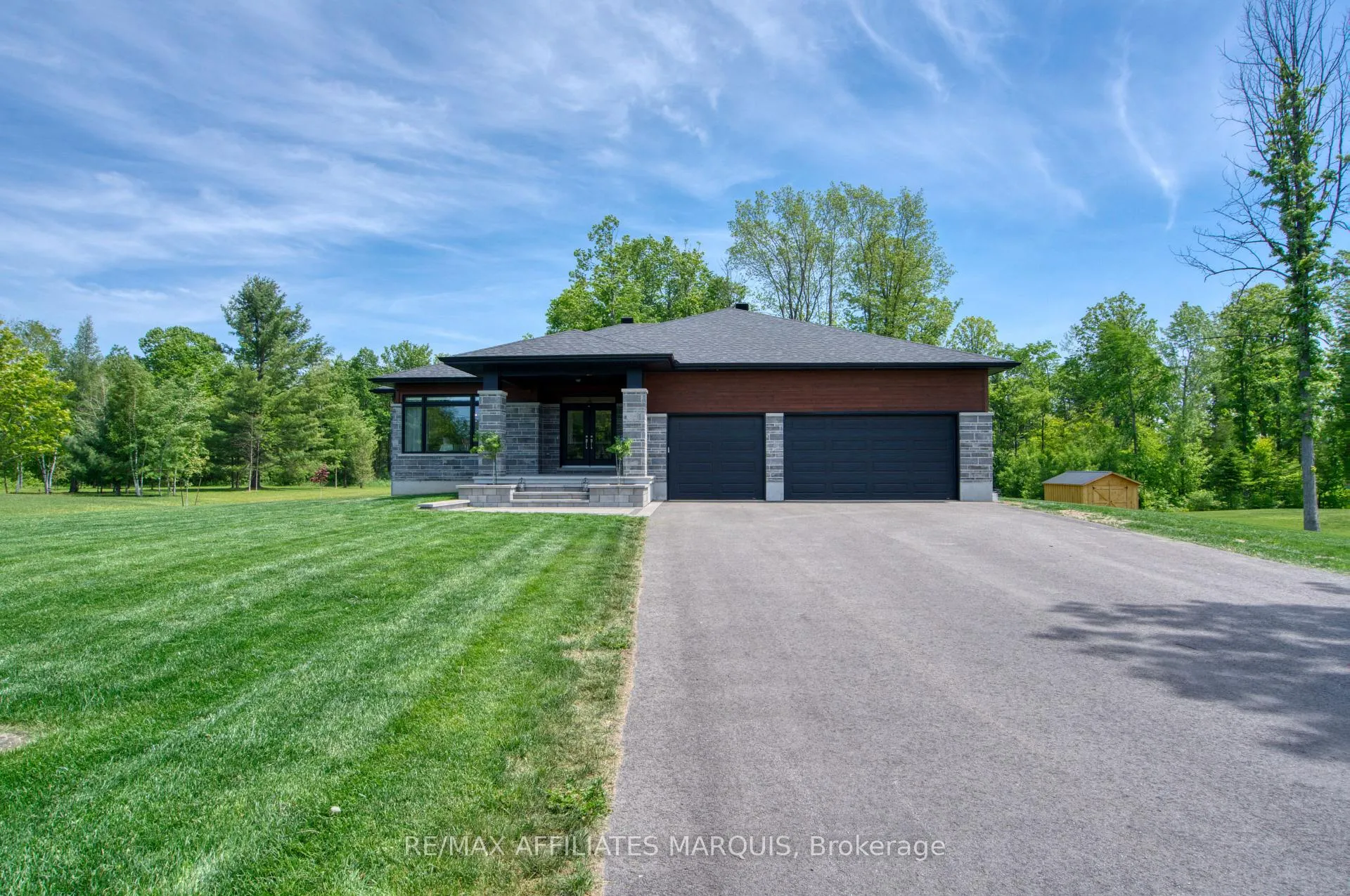 Photo 2 of 27 Diane Drive, Rideau Lakes, Rideau Lakes (South Elmsley) Twp — HOMEH