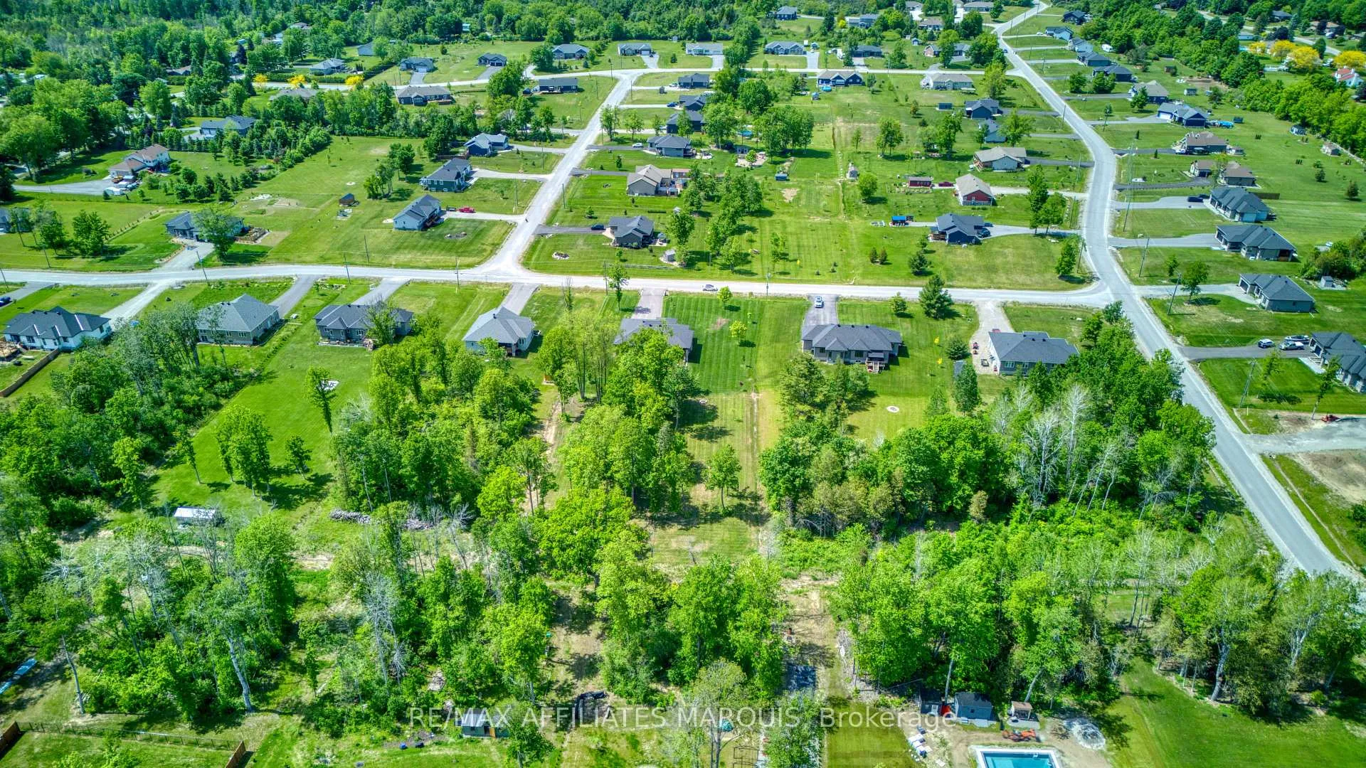 Photo 38 of 27 Diane Drive, Rideau Lakes, Rideau Lakes (South Elmsley) Twp — HOMEH