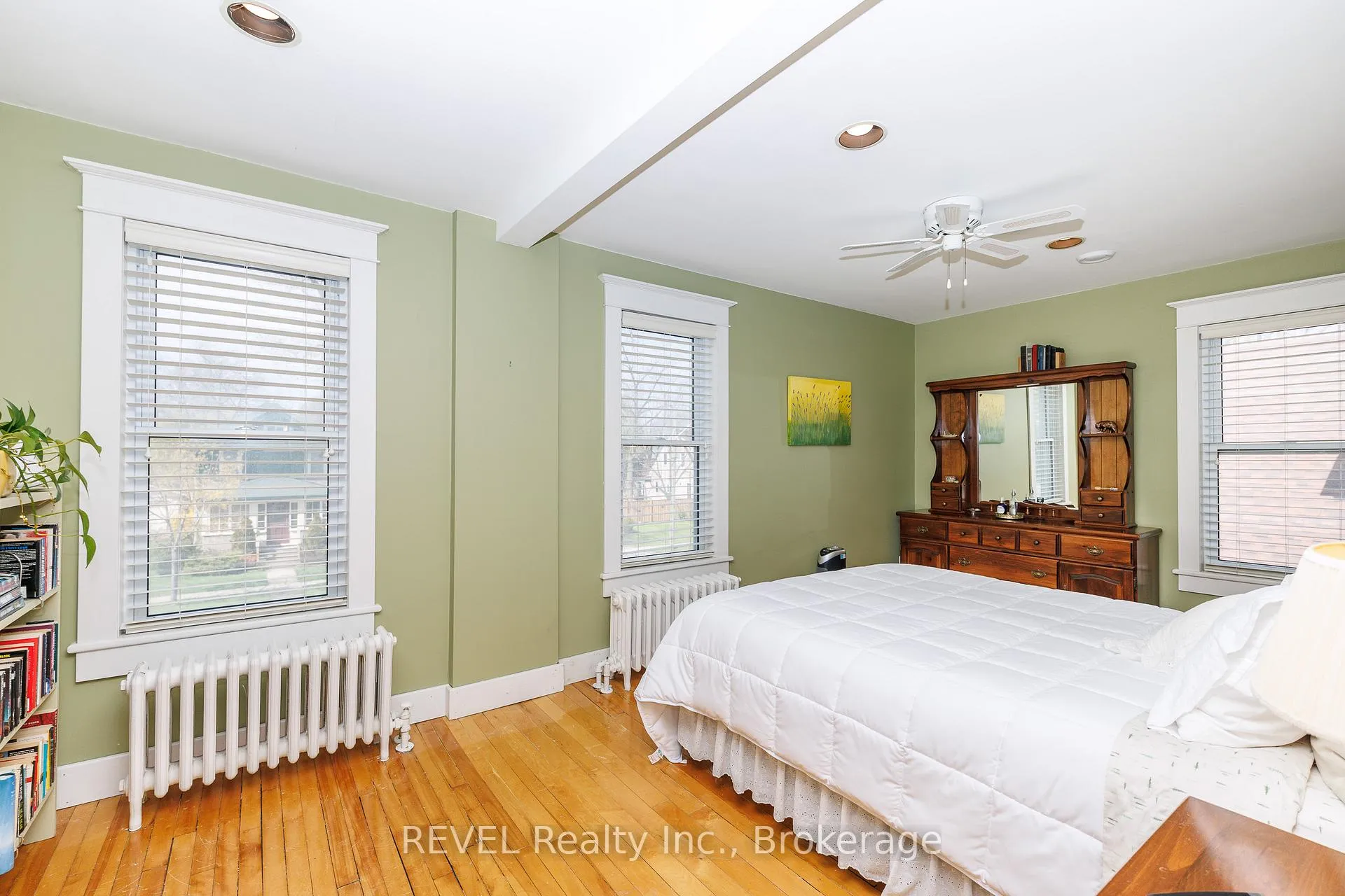 Photo 22 of 218 Kent Street, Port Colborne, Sugarloaf — HOMEH