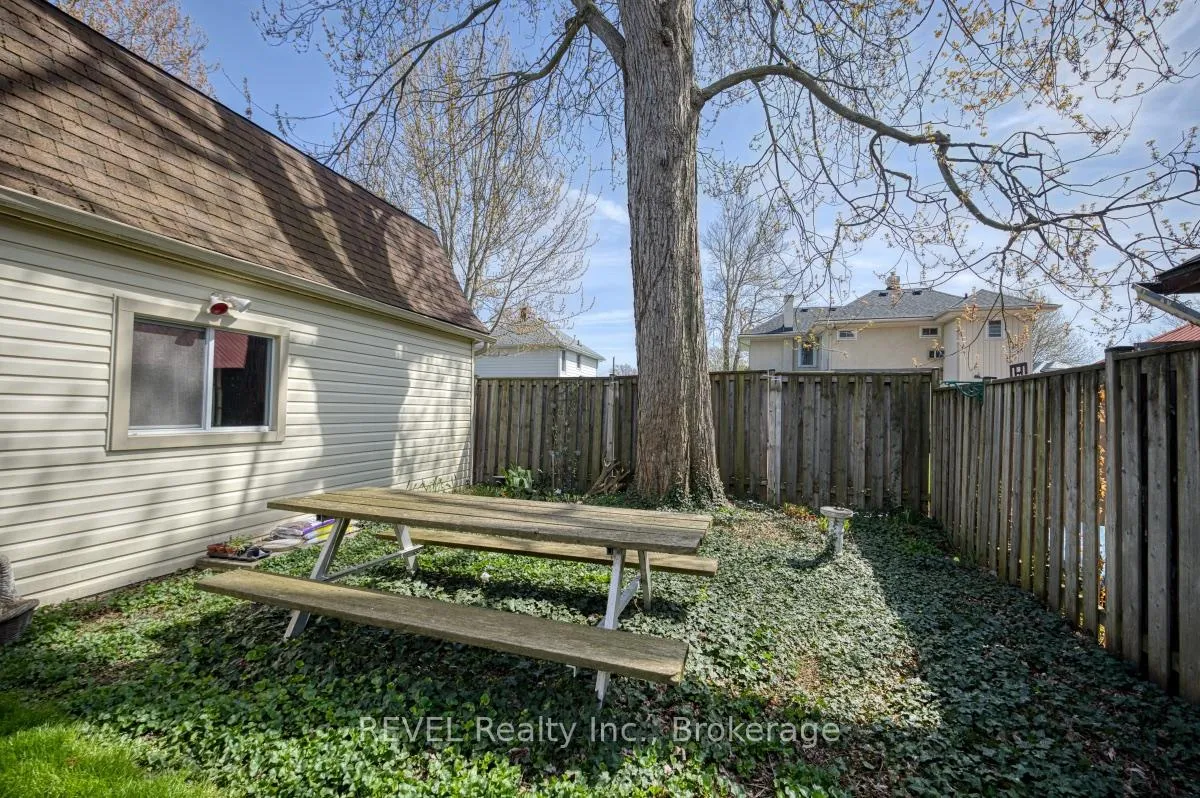 Photo 43 of 218 Kent Street, Port Colborne, Sugarloaf — HOMEH