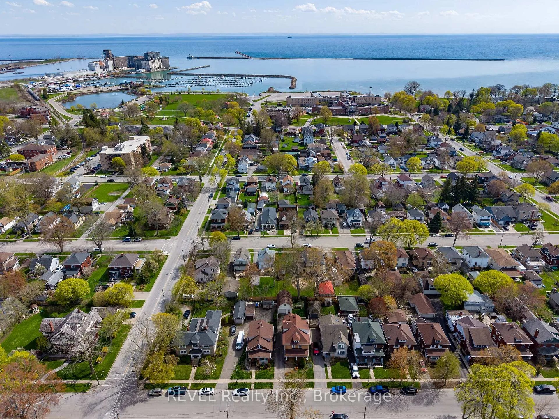 Photo 50 of 218 Kent Street, Port Colborne, Sugarloaf — HOMEH