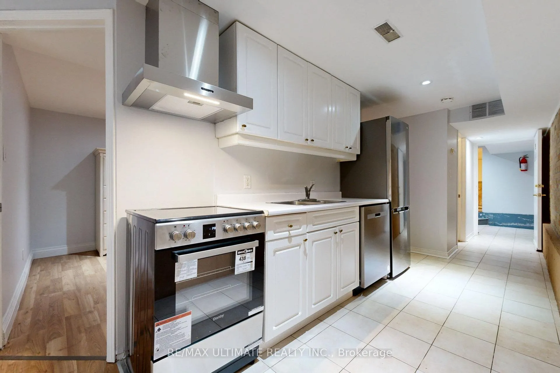 Photo 7 of Unit 5, 470 Oriole Parkway, Toronto, Forest Hill South — HOMEH