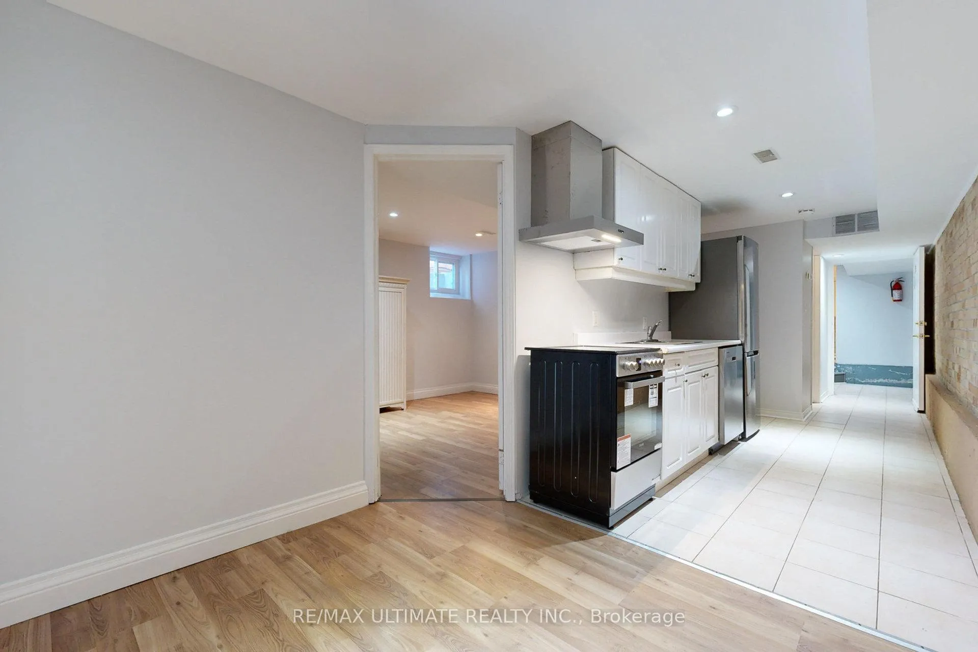 Photo 8 of Unit 5, 470 Oriole Parkway, Toronto, Forest Hill South — HOMEH