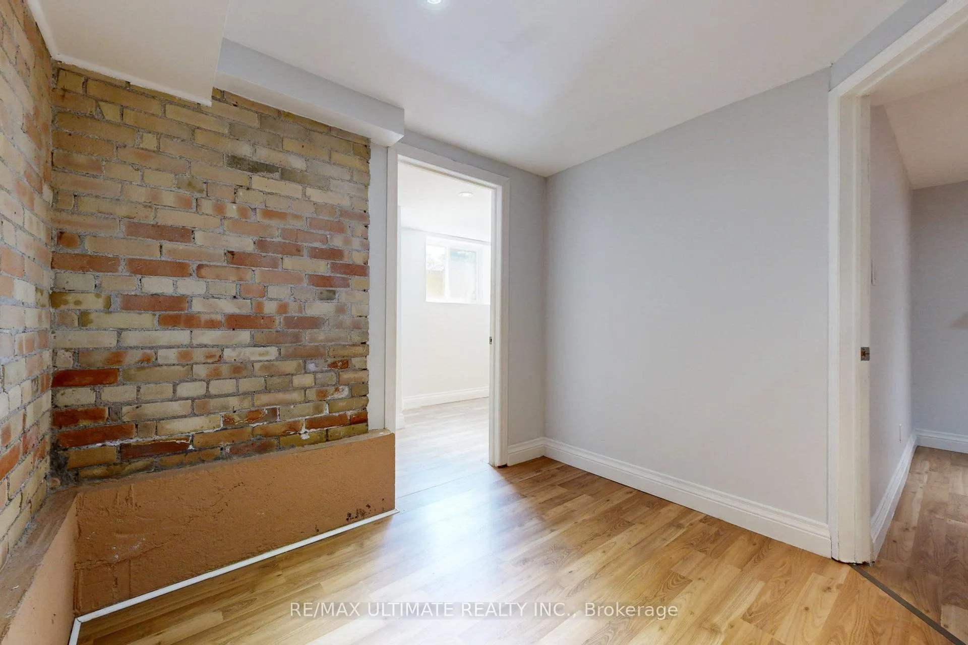 Photo 9 of Unit 5, 470 Oriole Parkway, Toronto, Forest Hill South — HOMEH