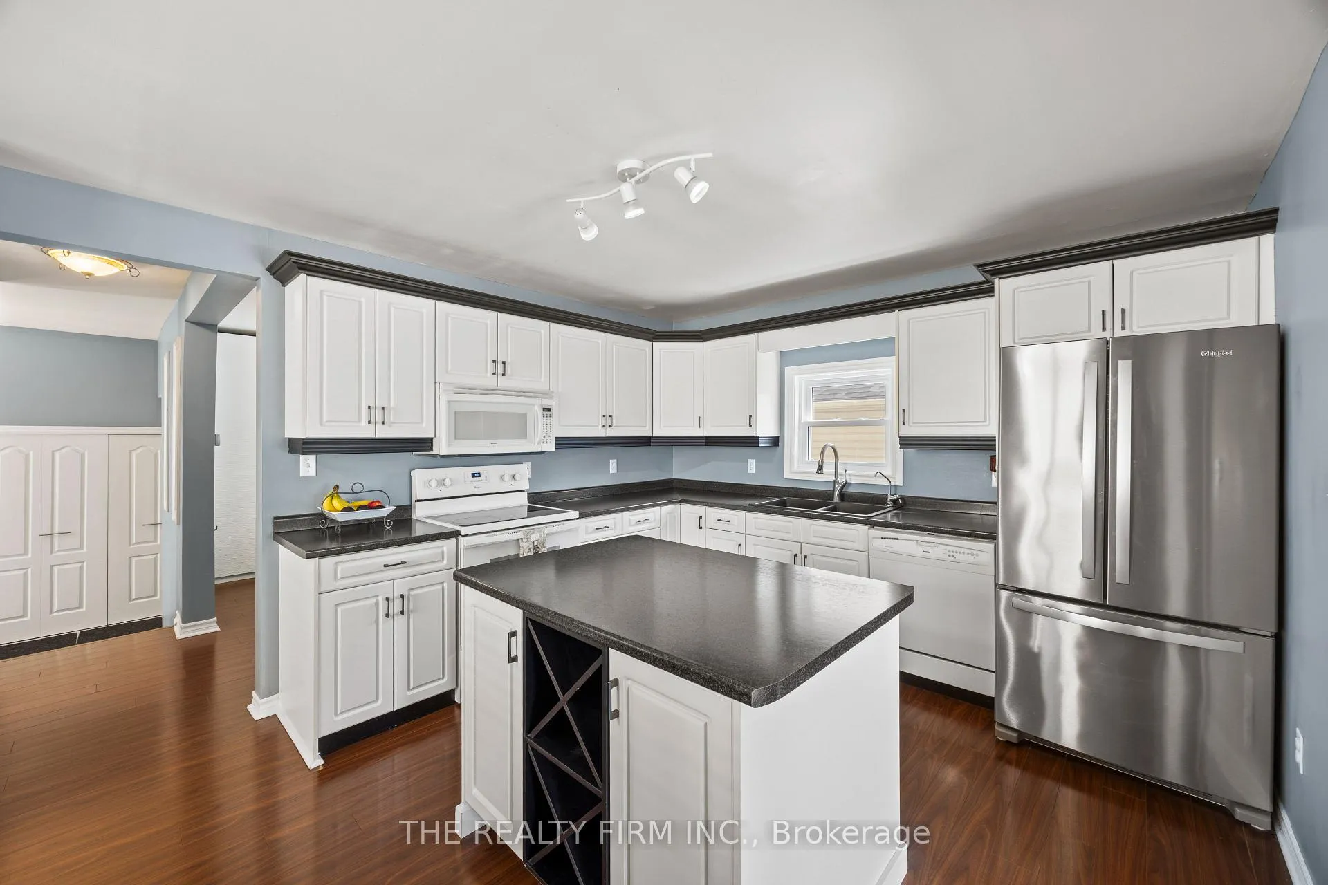 Photo 9 of 1429 Aspenridge Crescent, London, East A — HOMEH