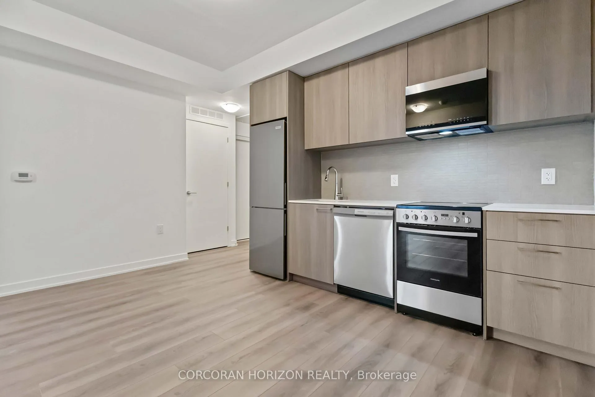 Photo 13 of Unit 1001, 7437 Kingston Road, Scarborough, Rouge — HOMEH