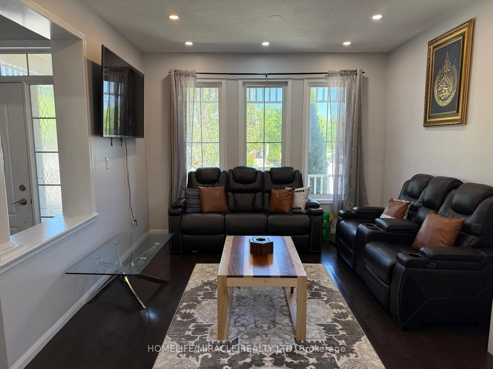 Photo 3 of 23 Dalton Drive, Cambridge, Silver Heights — HOMEH