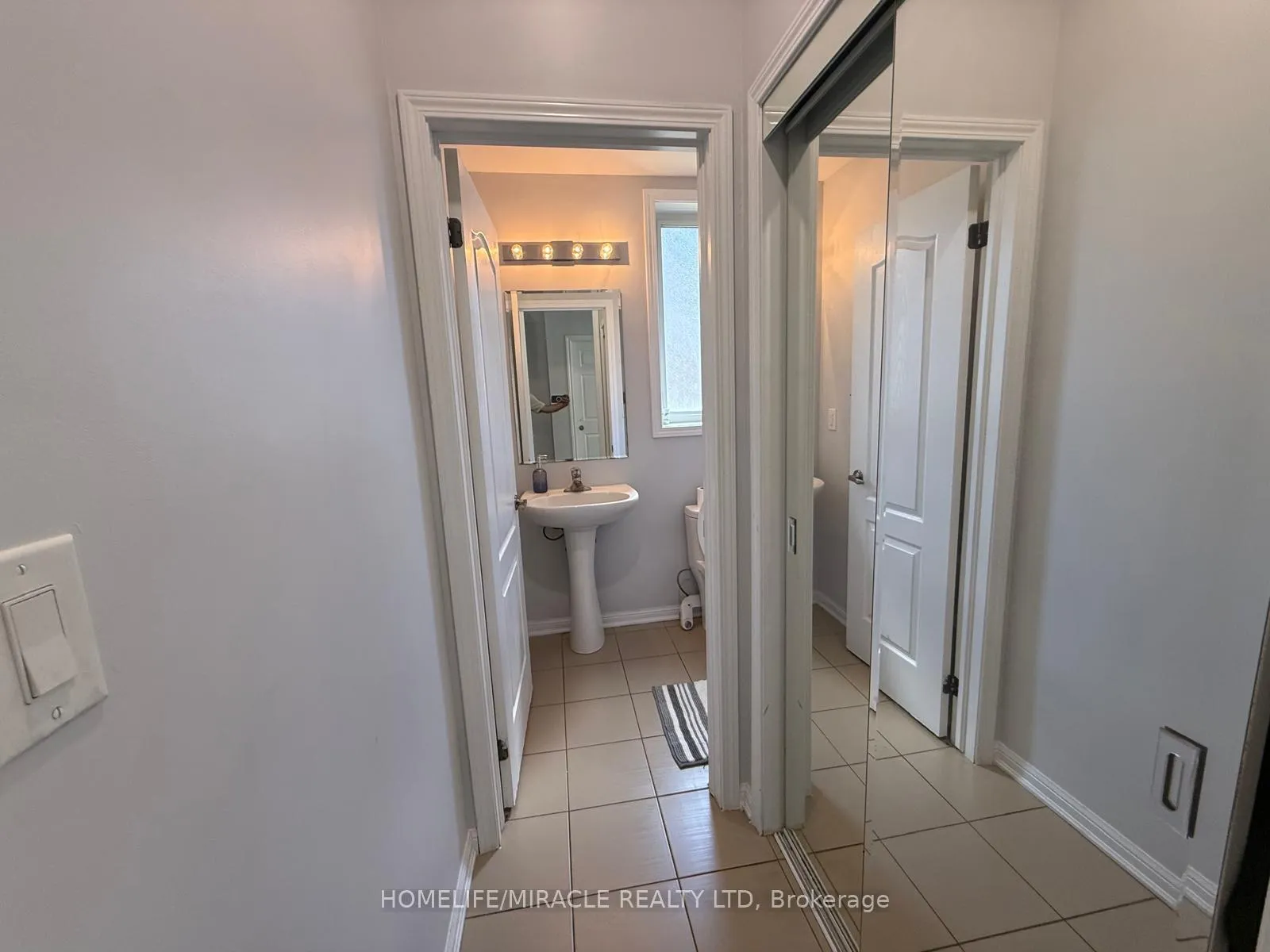 Photo 9 of 23 Dalton Drive, Cambridge, Silver Heights — HOMEH