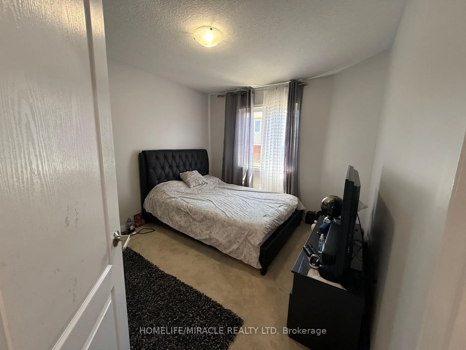 Photo 18 of 23 Dalton Drive, Cambridge, Silver Heights — HOMEH