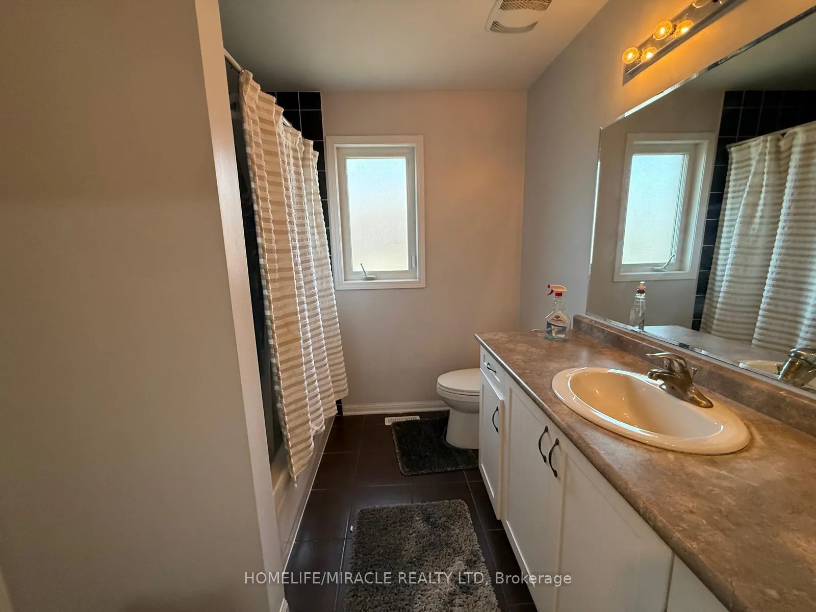 Photo 20 of 23 Dalton Drive, Cambridge, Silver Heights — HOMEH