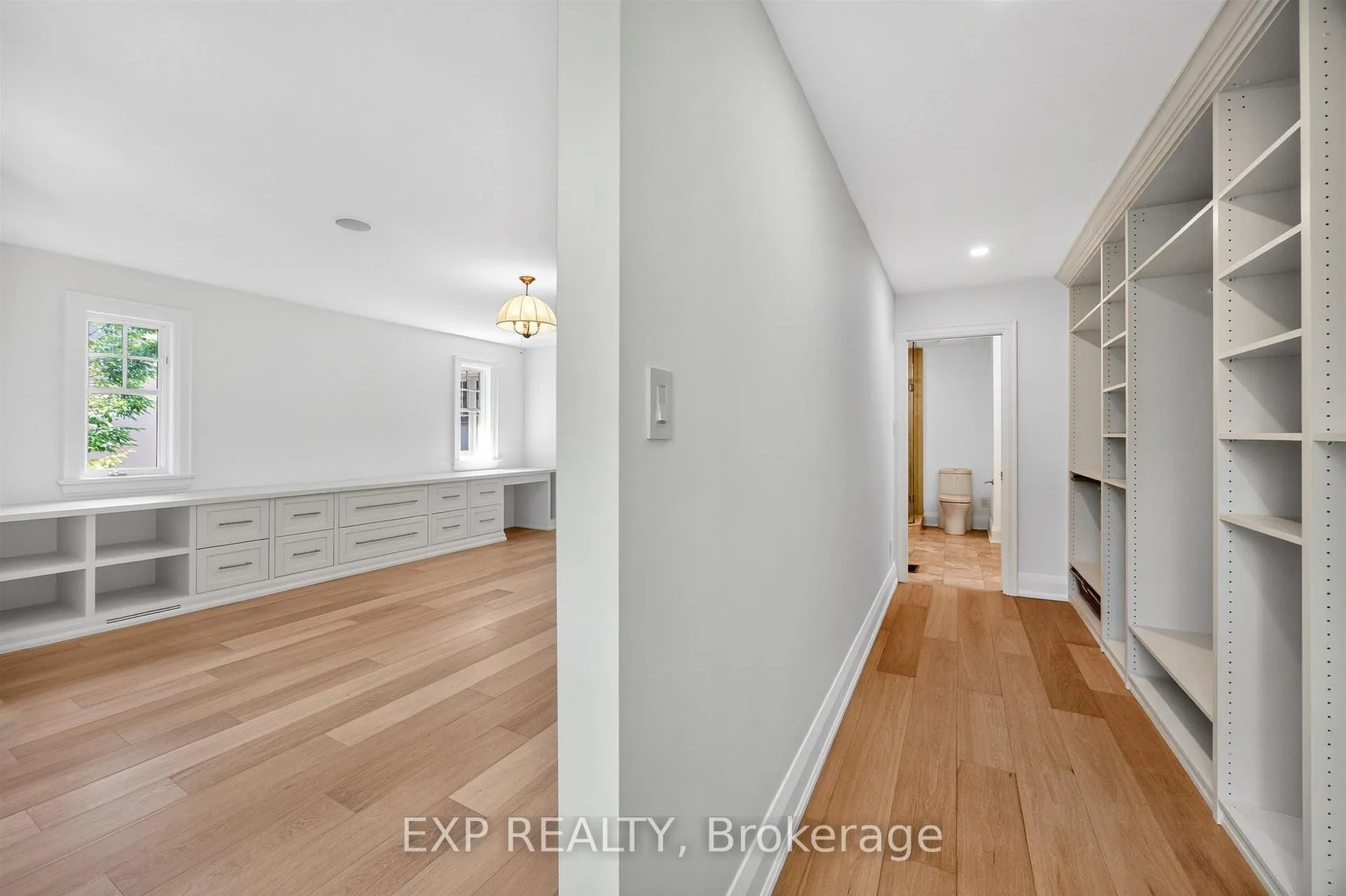 Photo 26 of 25 Kingsgarden Road, Etobicoke, Kingsway South — HOMEH