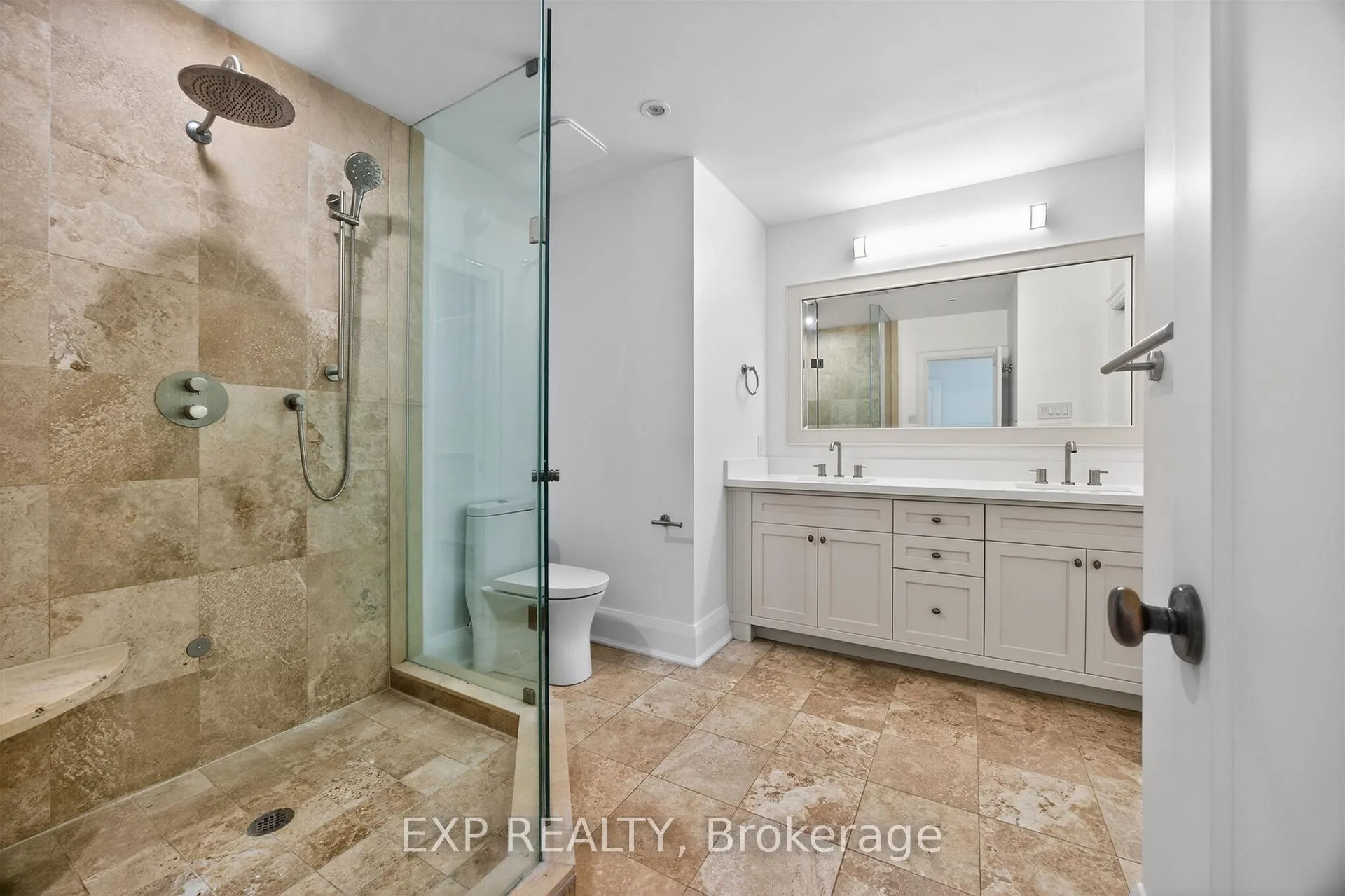 Photo 30 of 25 Kingsgarden Road, Etobicoke, Kingsway South — HOMEH