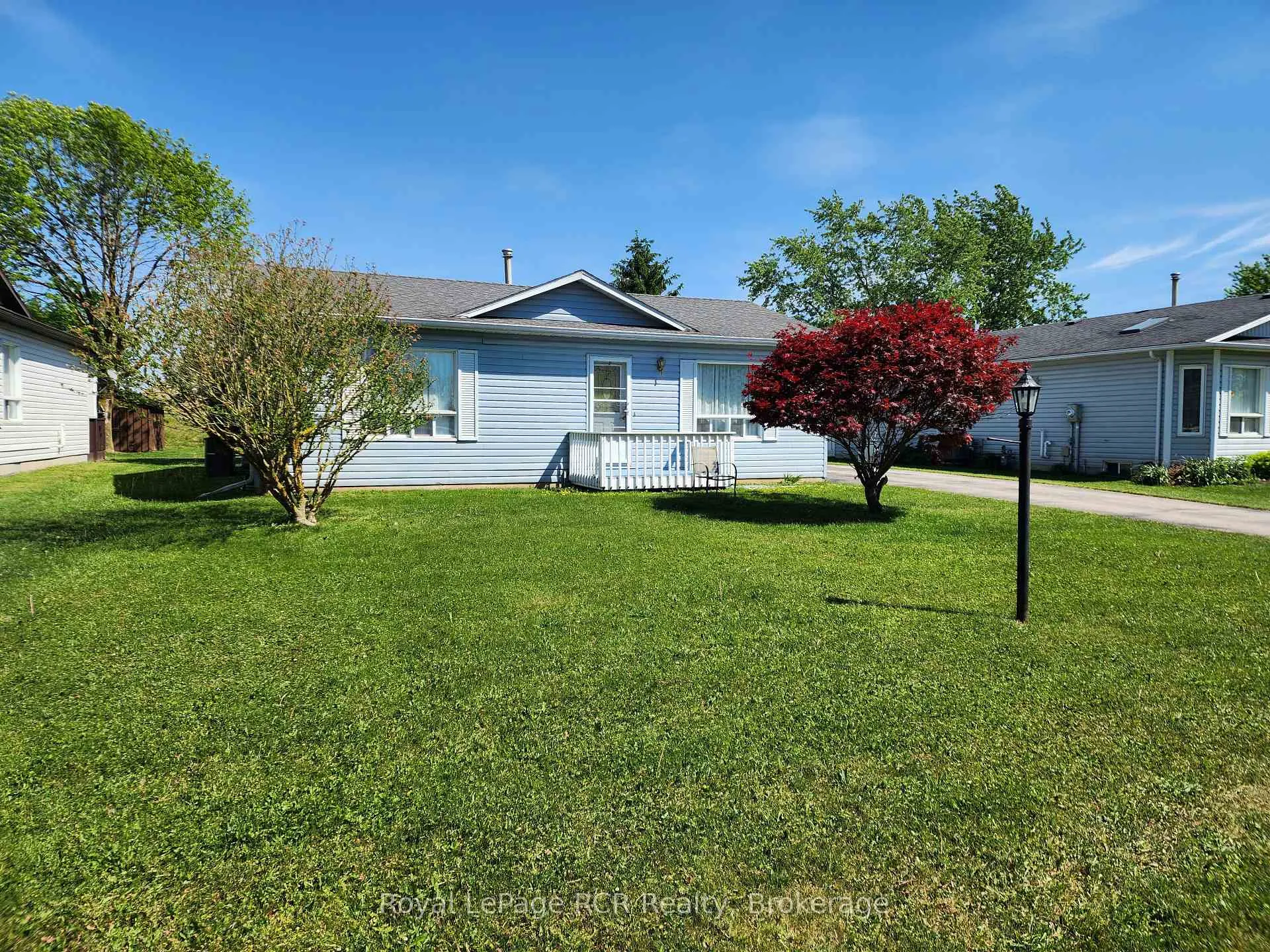 Front of 103 Meadowview Lane