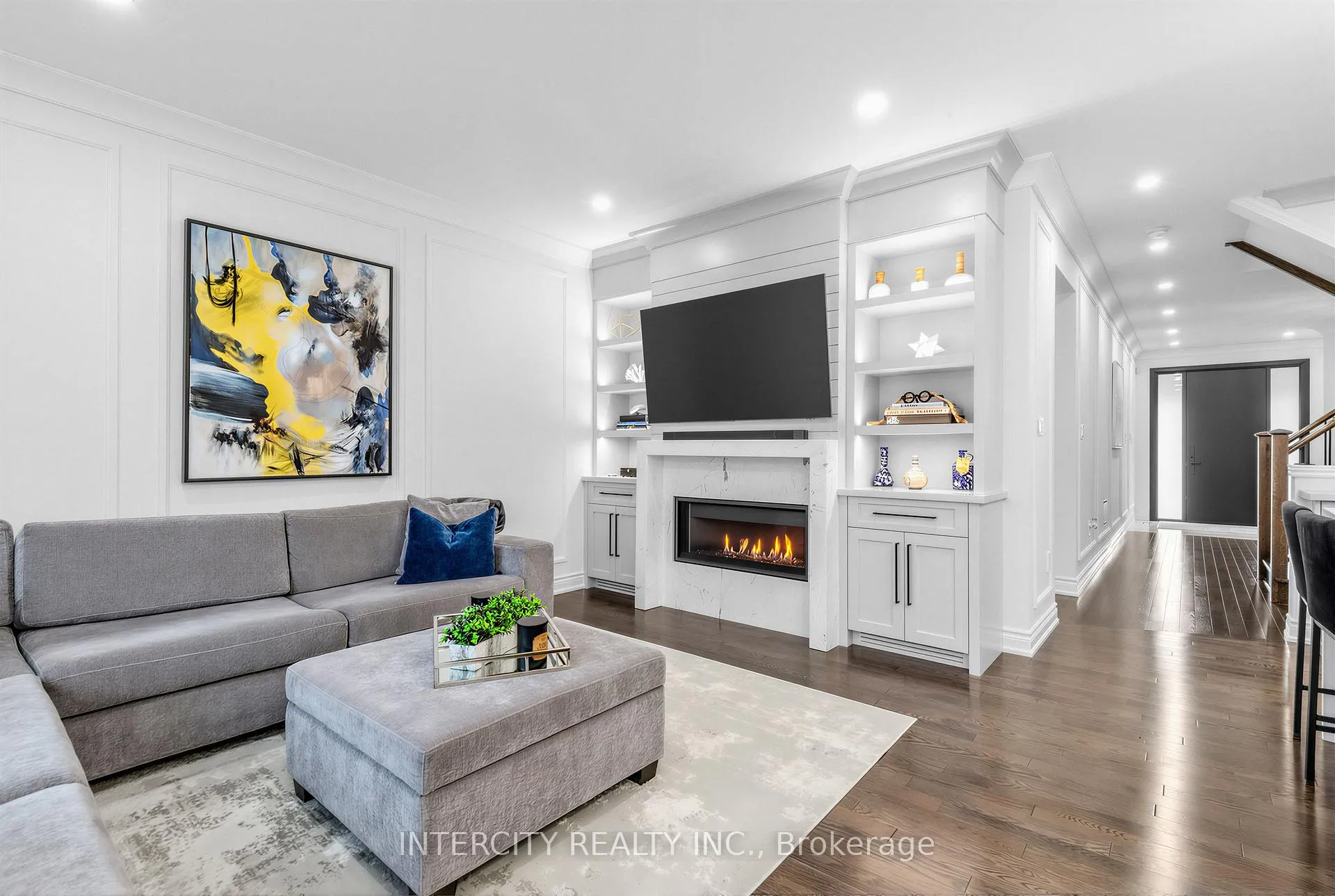 Photo 10 of 322 Moody Drive, Vaughan, Kleinburg — HOMEH