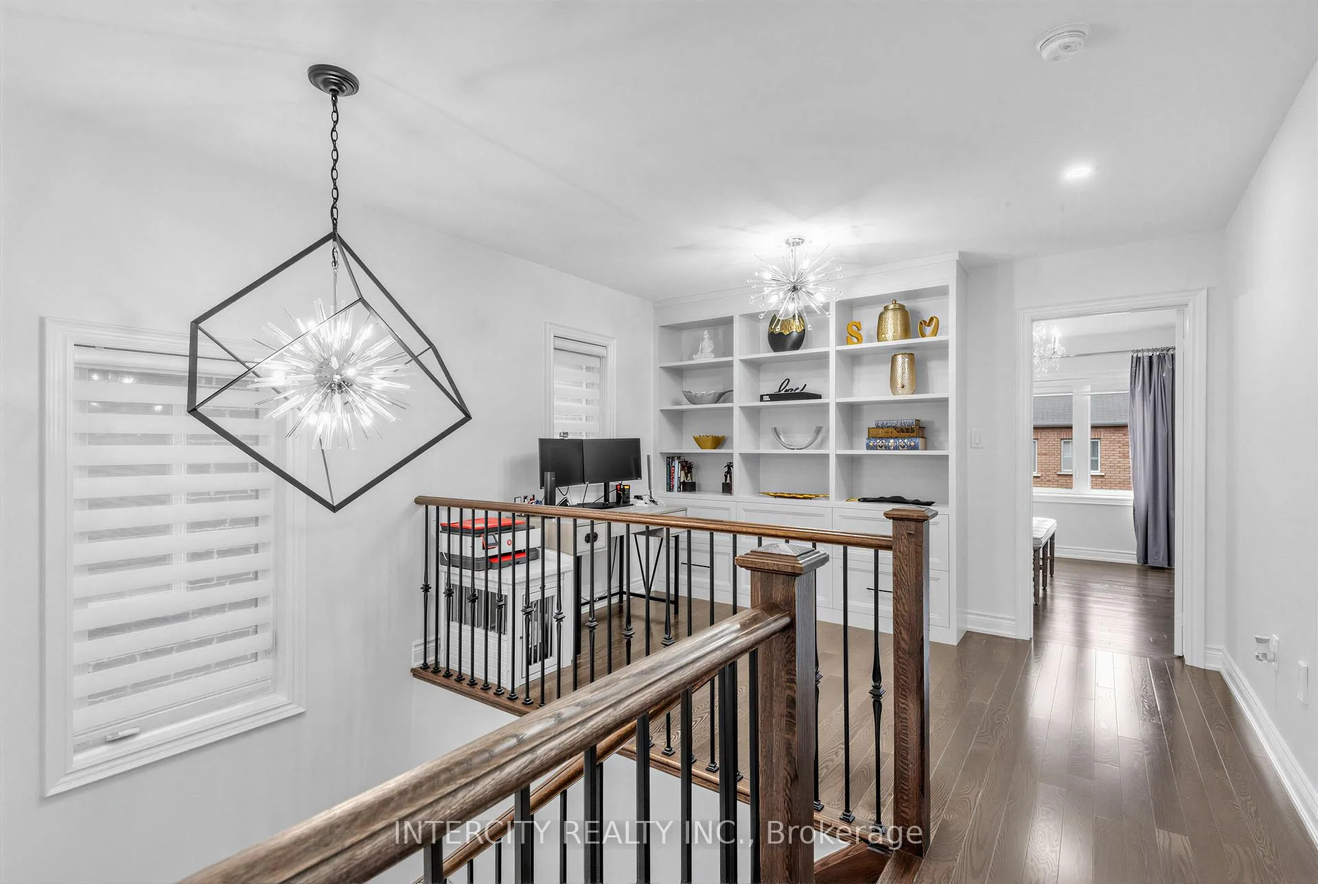 Photo 17 of 322 Moody Drive, Vaughan, Kleinburg — HOMEH