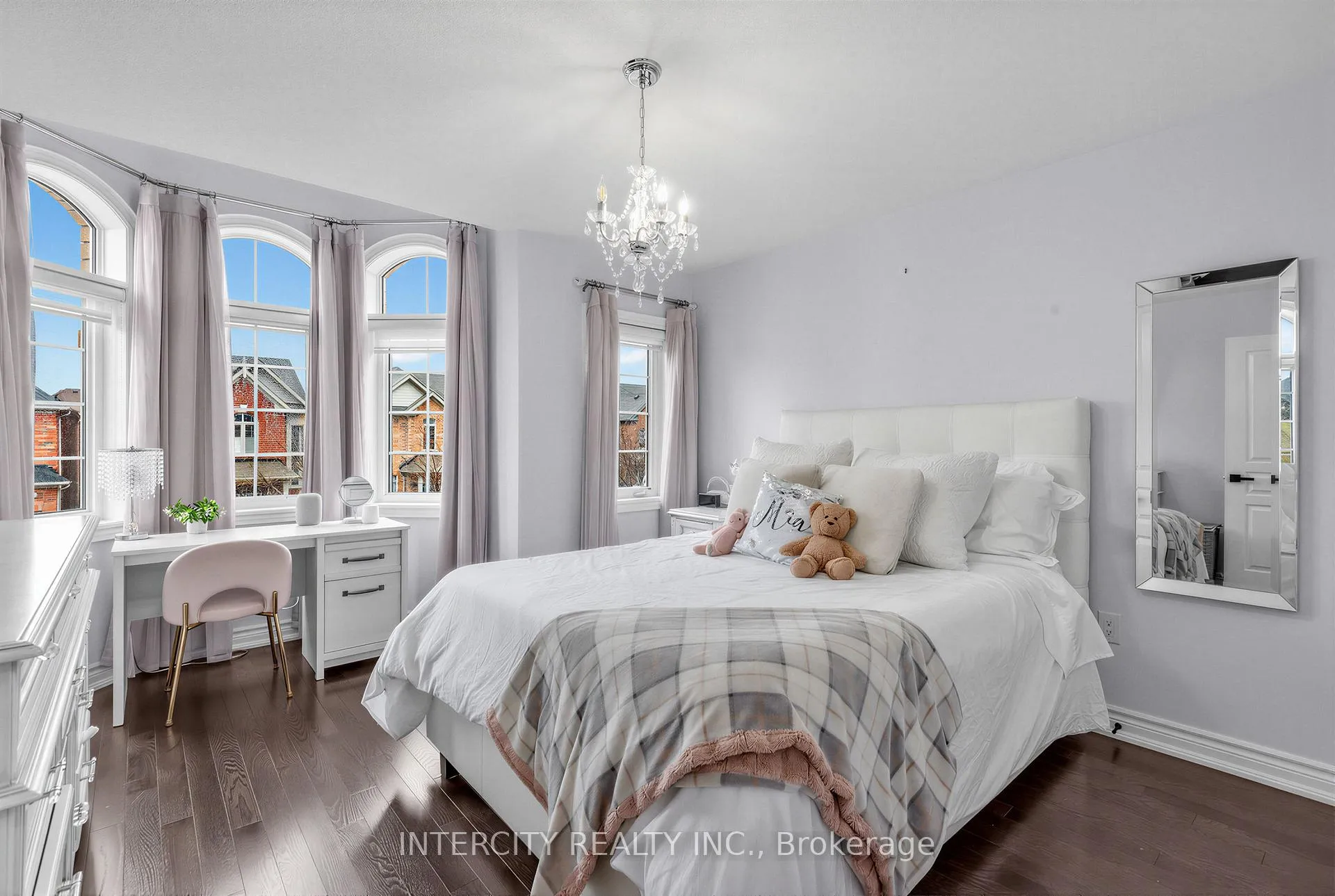 Photo 25 of 322 Moody Drive, Vaughan, Kleinburg — HOMEH