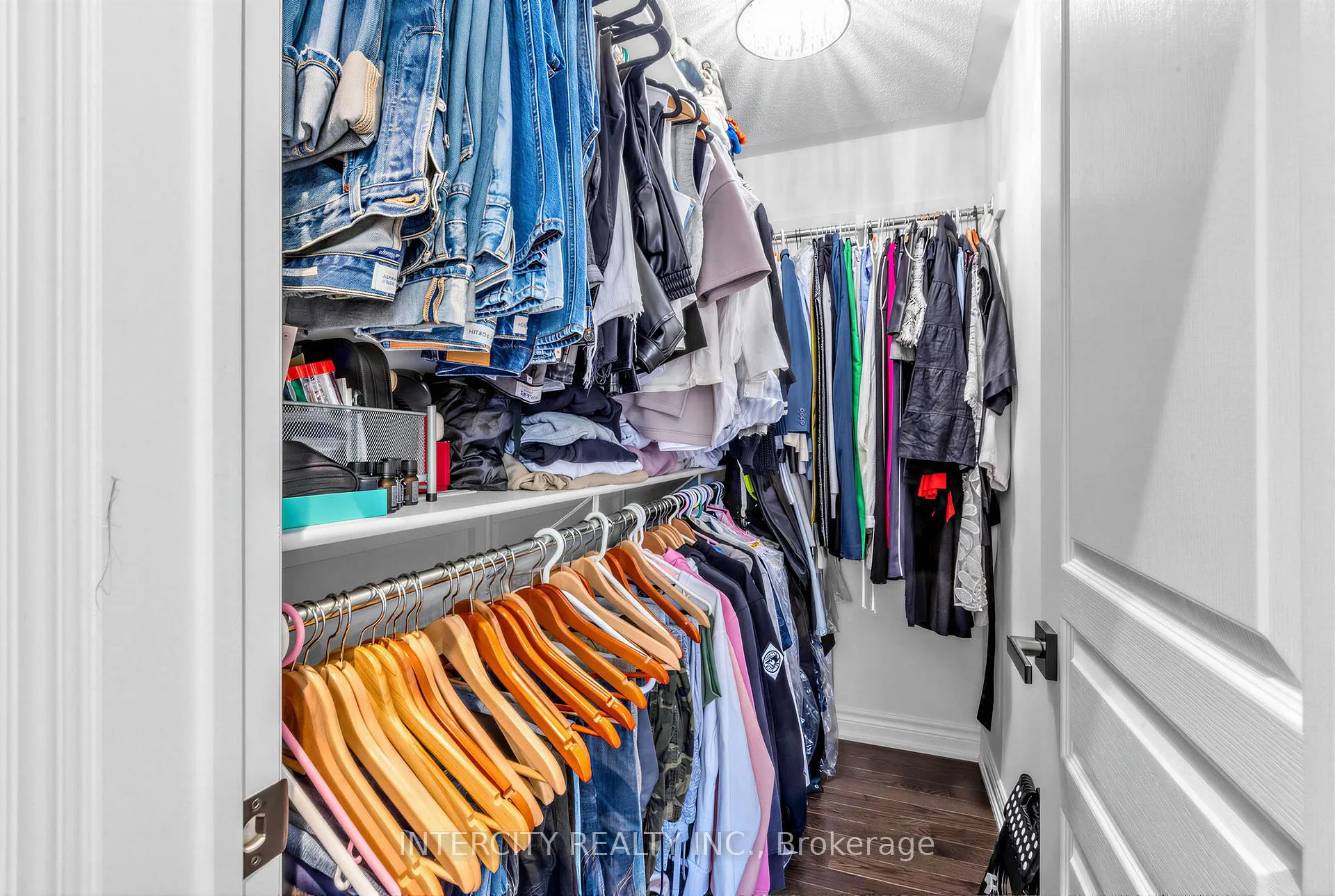 Photo 27 of 322 Moody Drive, Vaughan, Kleinburg — HOMEH