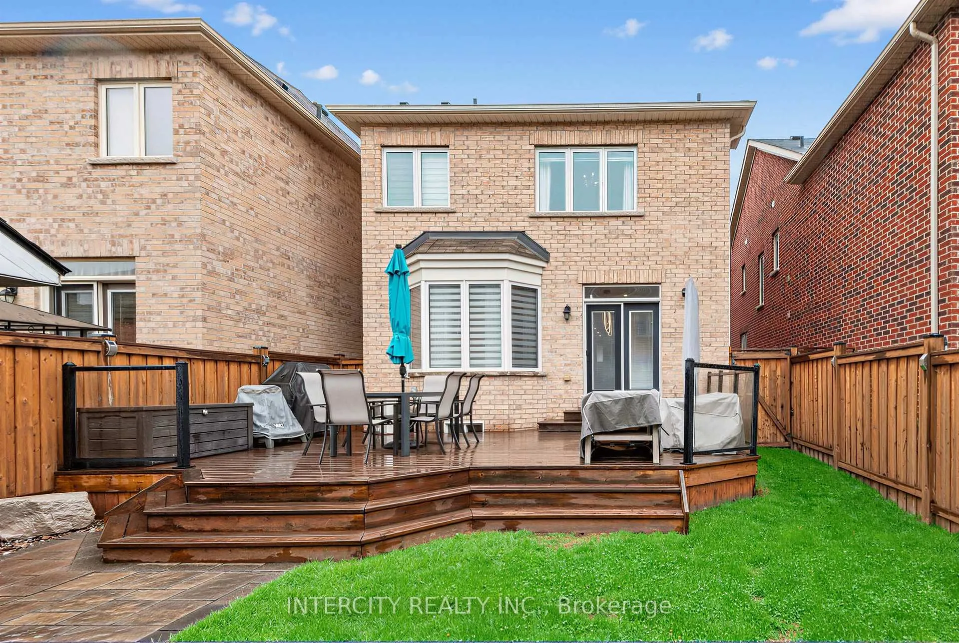 Photo 35 of 322 Moody Drive, Vaughan, Kleinburg — HOMEH