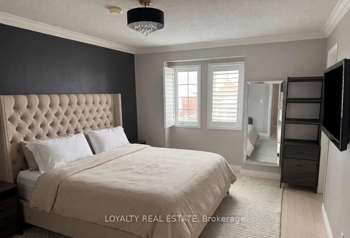 Photo 7 of 33 Sprucedale Way, Whitby, Pringle Creek — HOMEH
