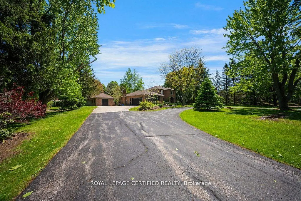 Photo 3 of 10 Karendale Crescent, Hamilton, Freelton — HOMEH