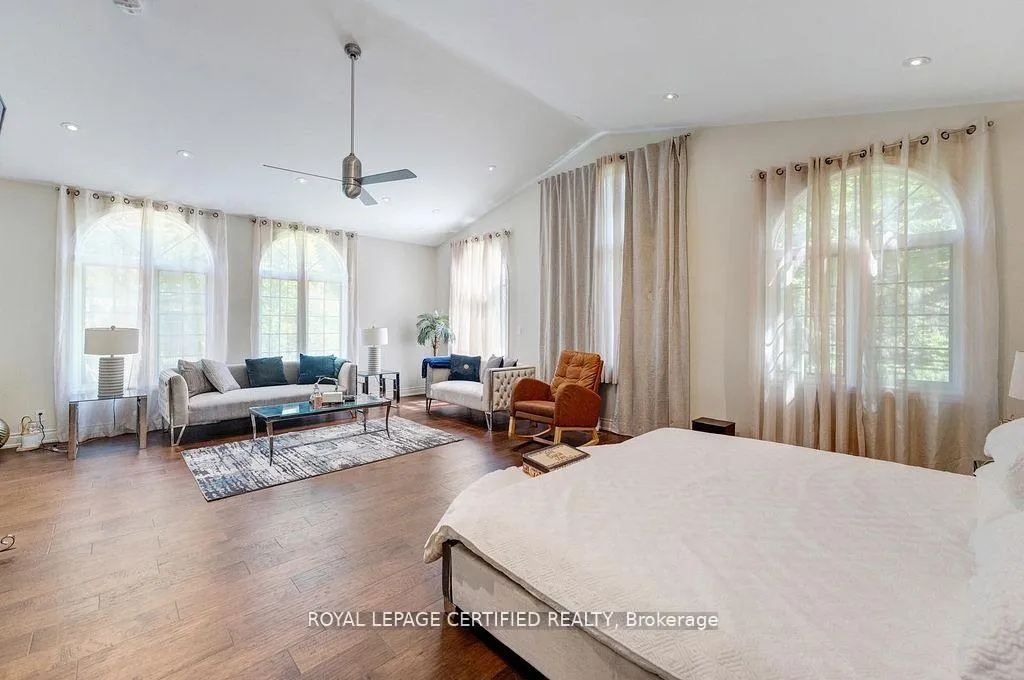 Photo 28 of 10 Karendale Crescent, Hamilton, Freelton — HOMEH