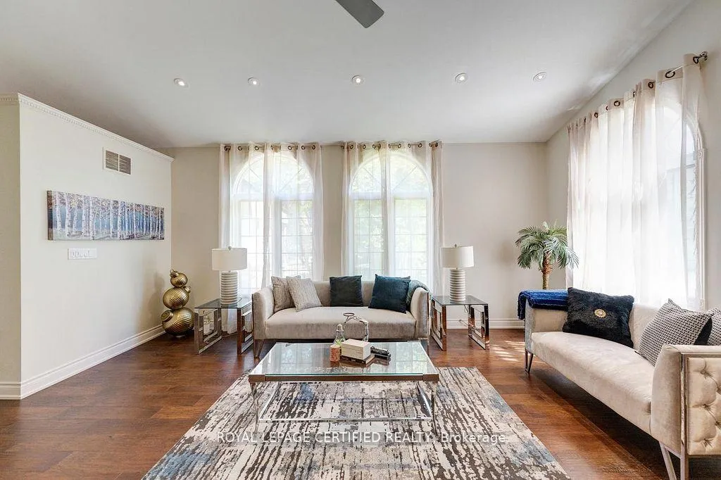 Photo 29 of 10 Karendale Crescent, Hamilton, Freelton — HOMEH
