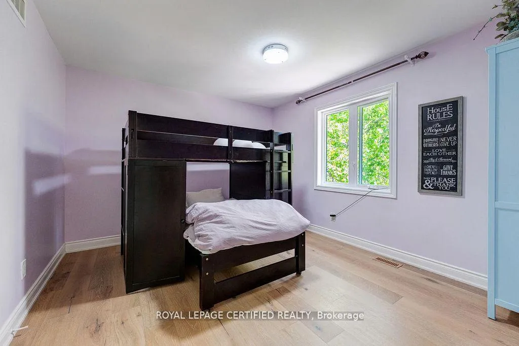 Photo 33 of 10 Karendale Crescent, Hamilton, Freelton — HOMEH