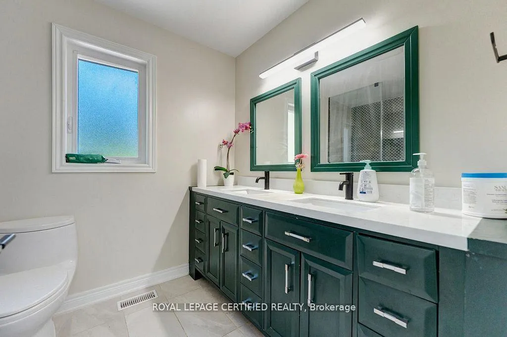 Photo 38 of 10 Karendale Crescent, Hamilton, Freelton — HOMEH