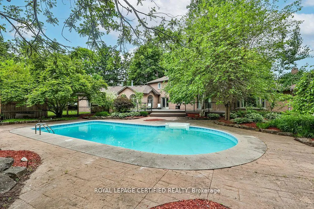 Photo 47 of 10 Karendale Crescent, Hamilton, Freelton — HOMEH