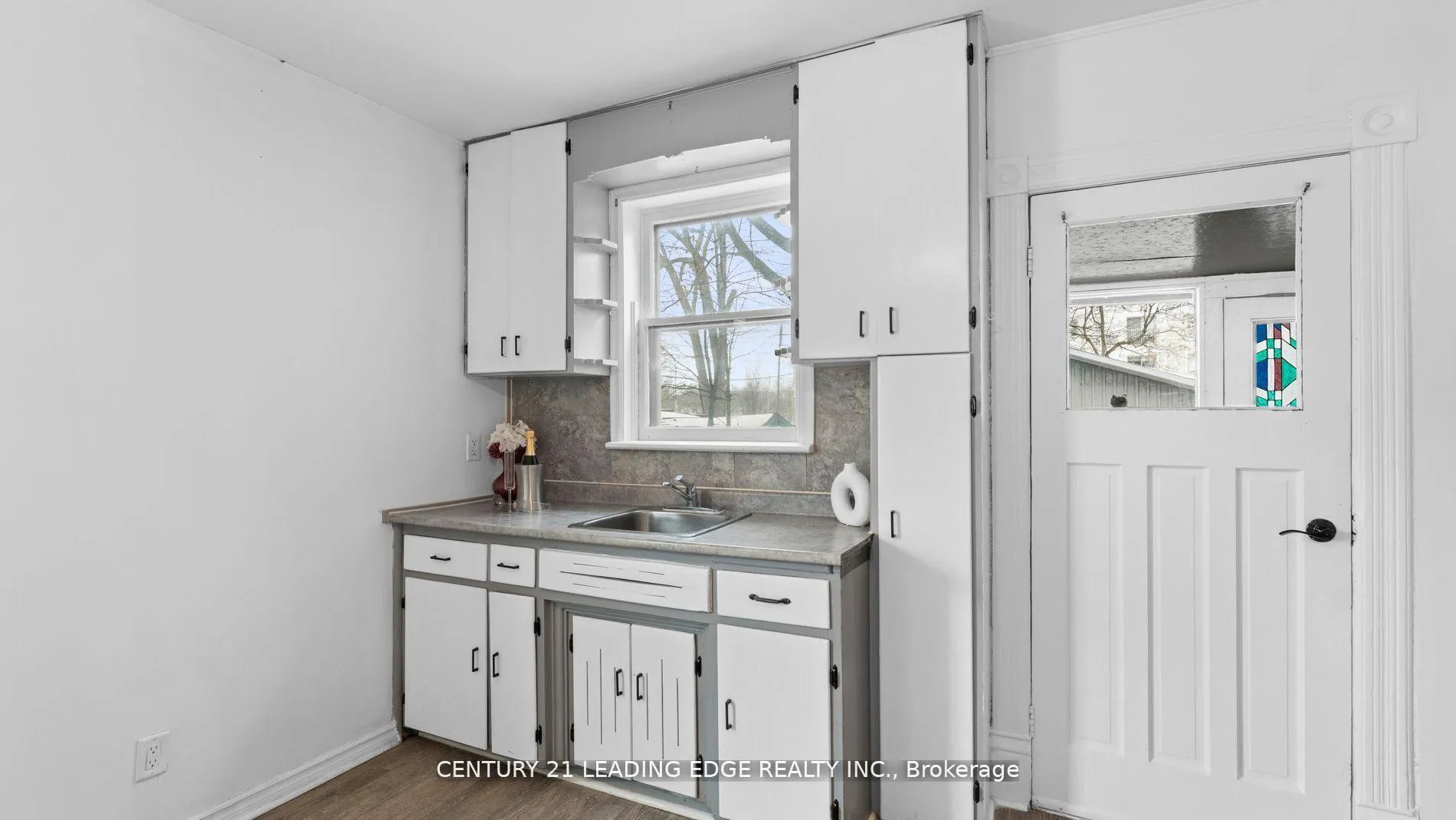 Photo 11 of 195 Albert Street, Oshawa, Central — HOMEH