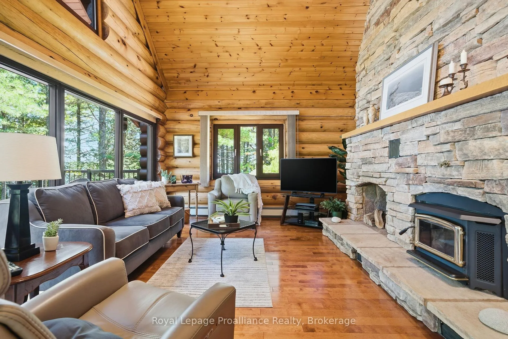 Photo 14 of 1435 Whites Road, Frontenac, Frontenac North — HOMEH