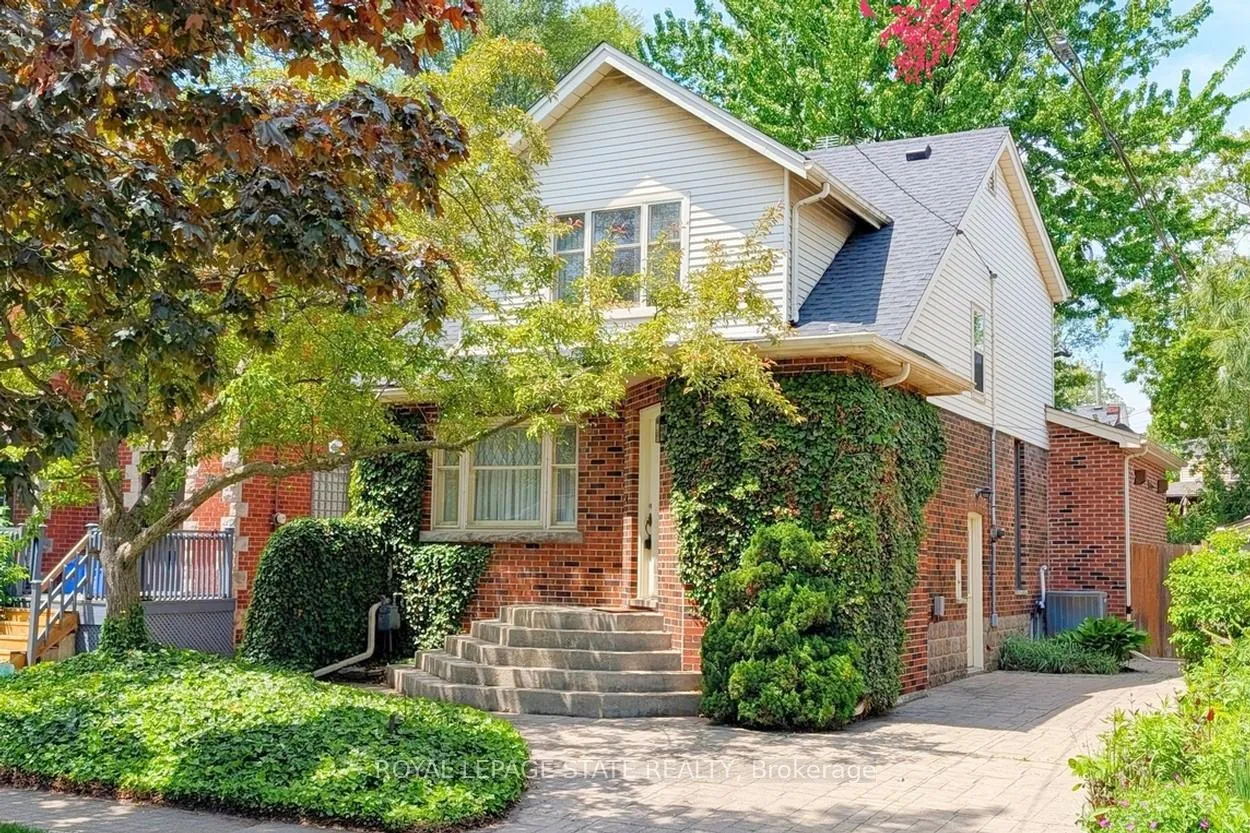 Photo 1 of 12 Bond Street S, Hamilton, Westdale — HOMEH