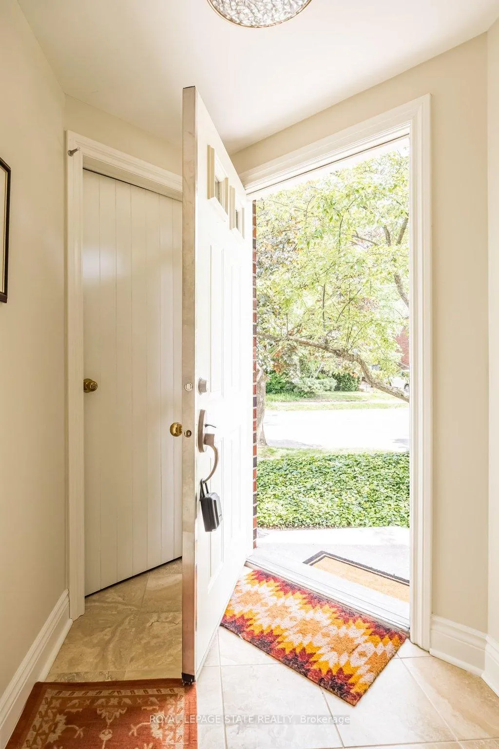 Photo 10 of 12 Bond Street S, Hamilton, Westdale — HOMEH