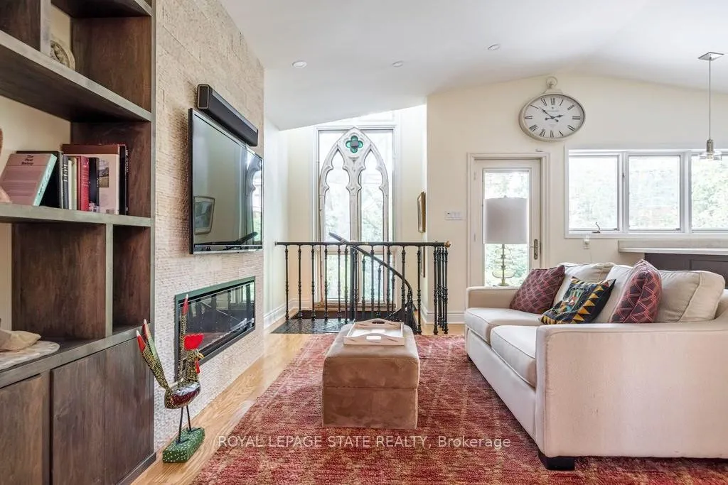 Photo 17 of 12 Bond Street S, Hamilton, Westdale — HOMEH