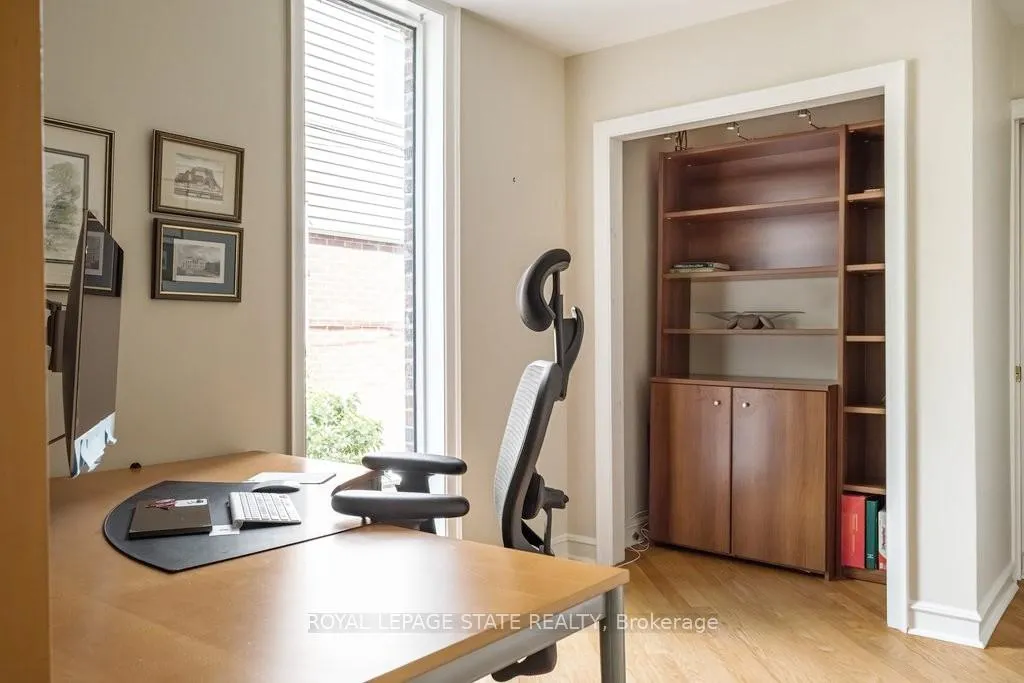 Photo 21 of 12 Bond Street S, Hamilton, Westdale — HOMEH