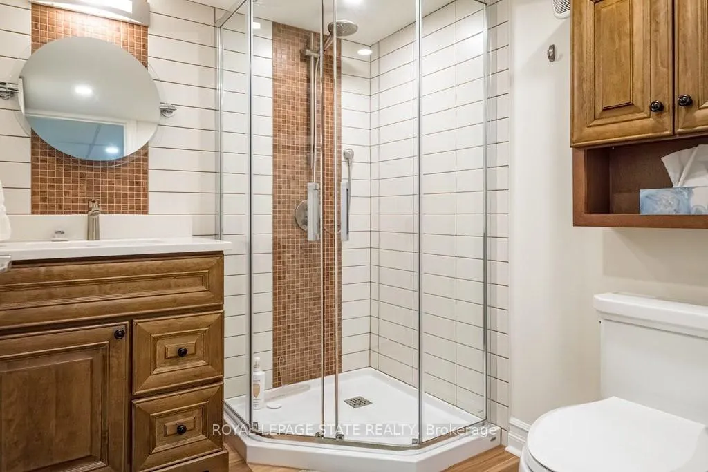 Photo 38 of 12 Bond Street S, Hamilton, Westdale — HOMEH