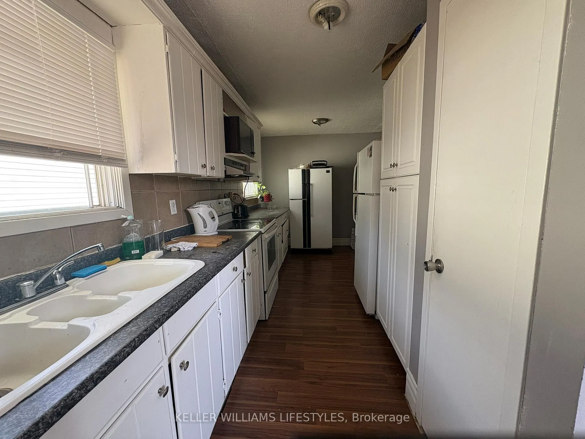Photo 4 of 1904 Culver Drive, London, East I — HOMEH