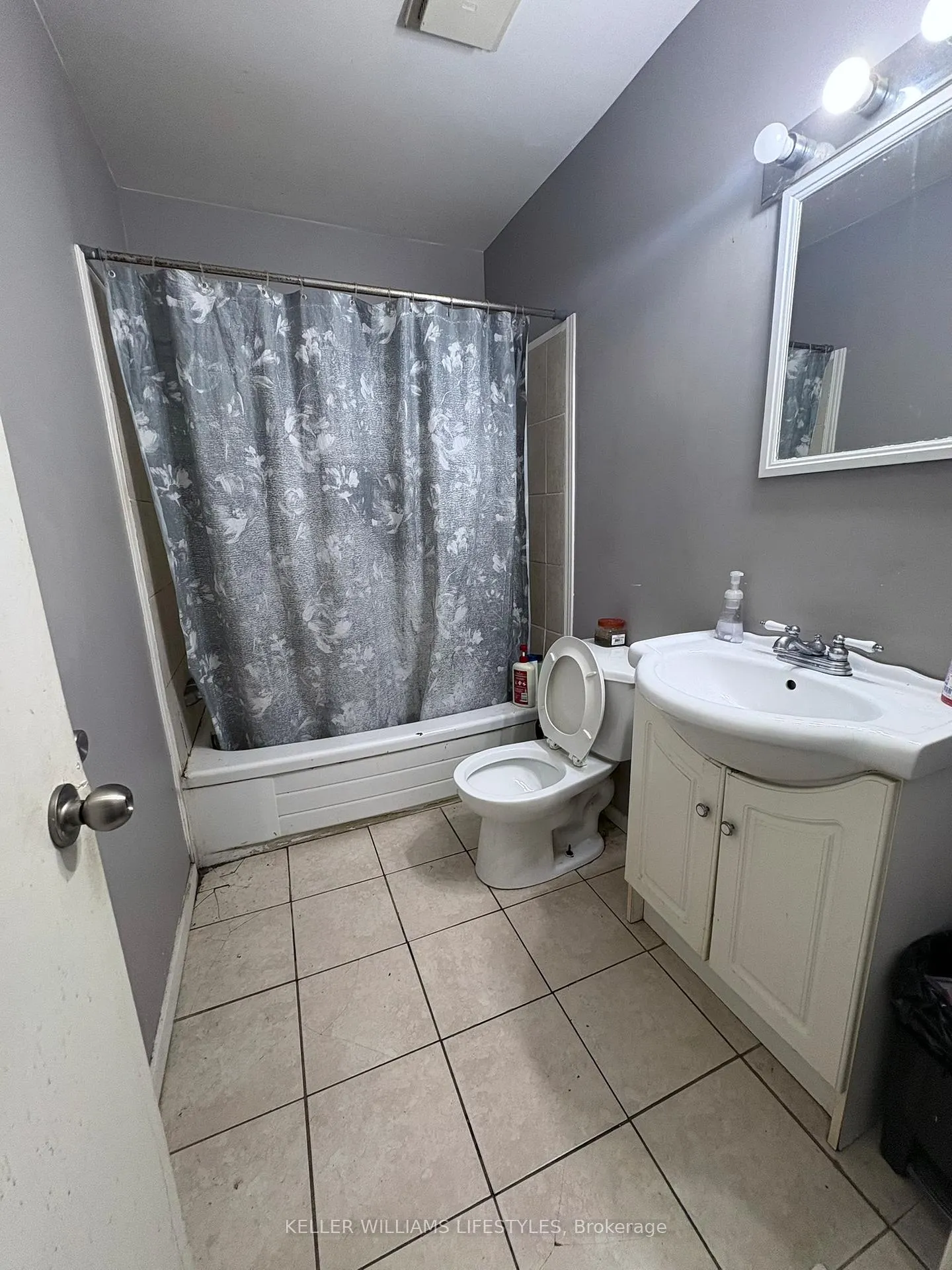 Photo 5 of 1904 Culver Drive, London, East I — HOMEH