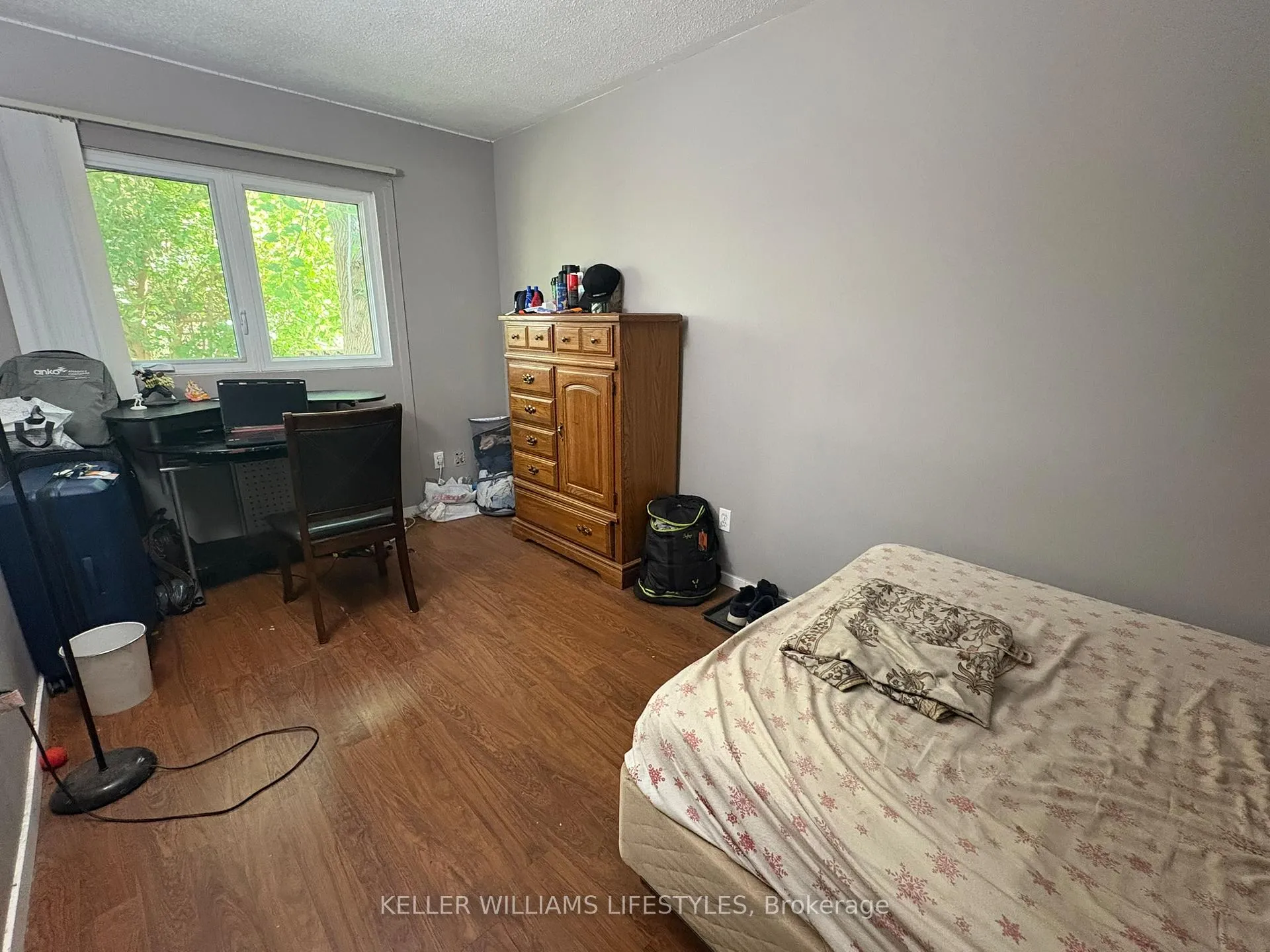 Photo 8 of 1904 Culver Drive, London, East I — HOMEH