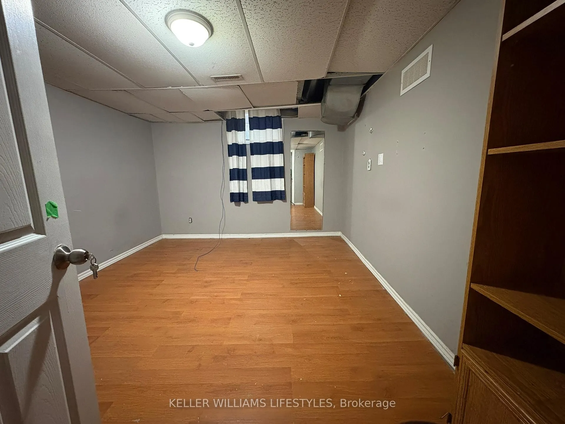 Photo 10 of 1904 Culver Drive, London, East I — HOMEH