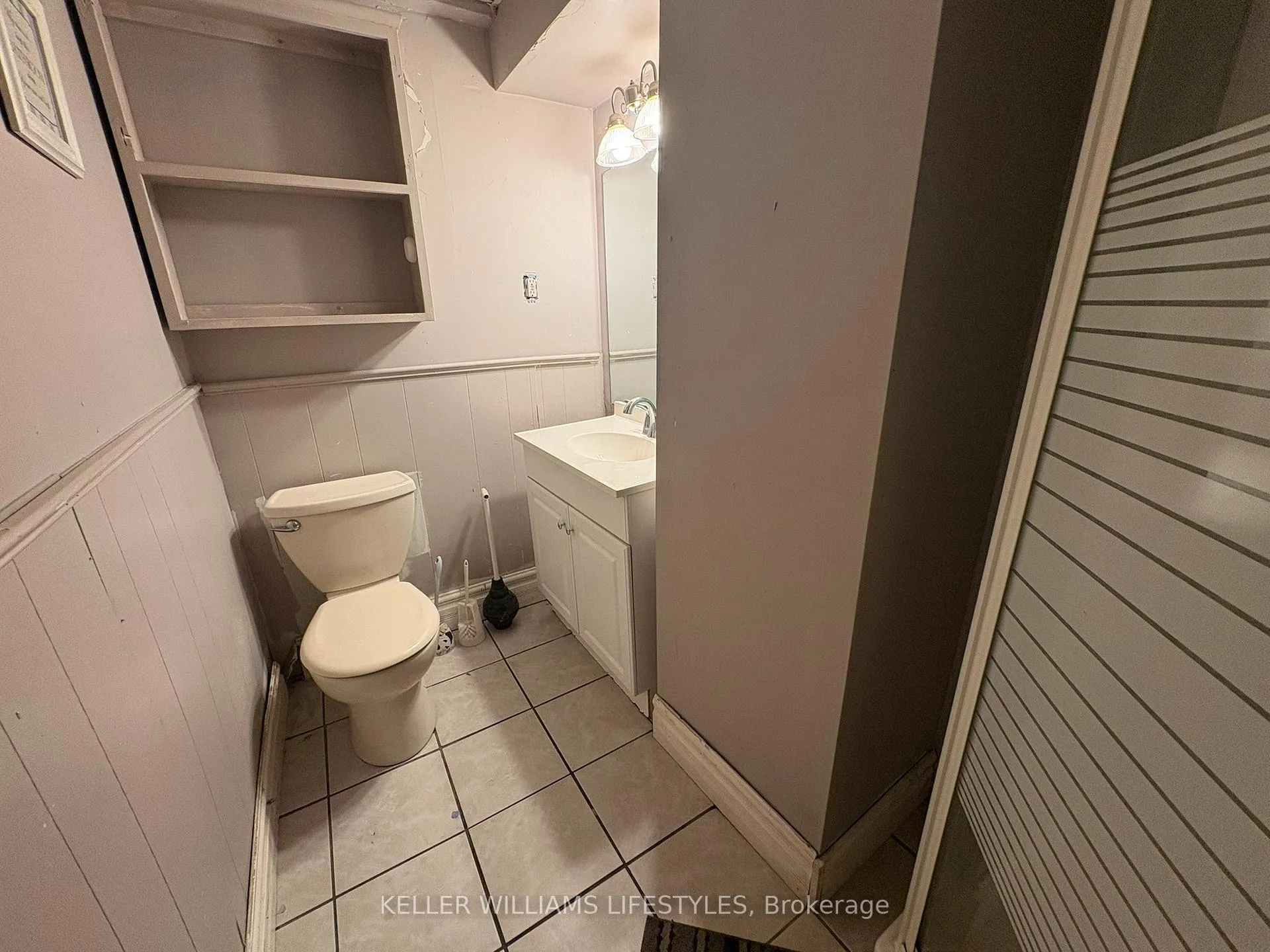 Photo 11 of 1904 Culver Drive, London, East I — HOMEH
