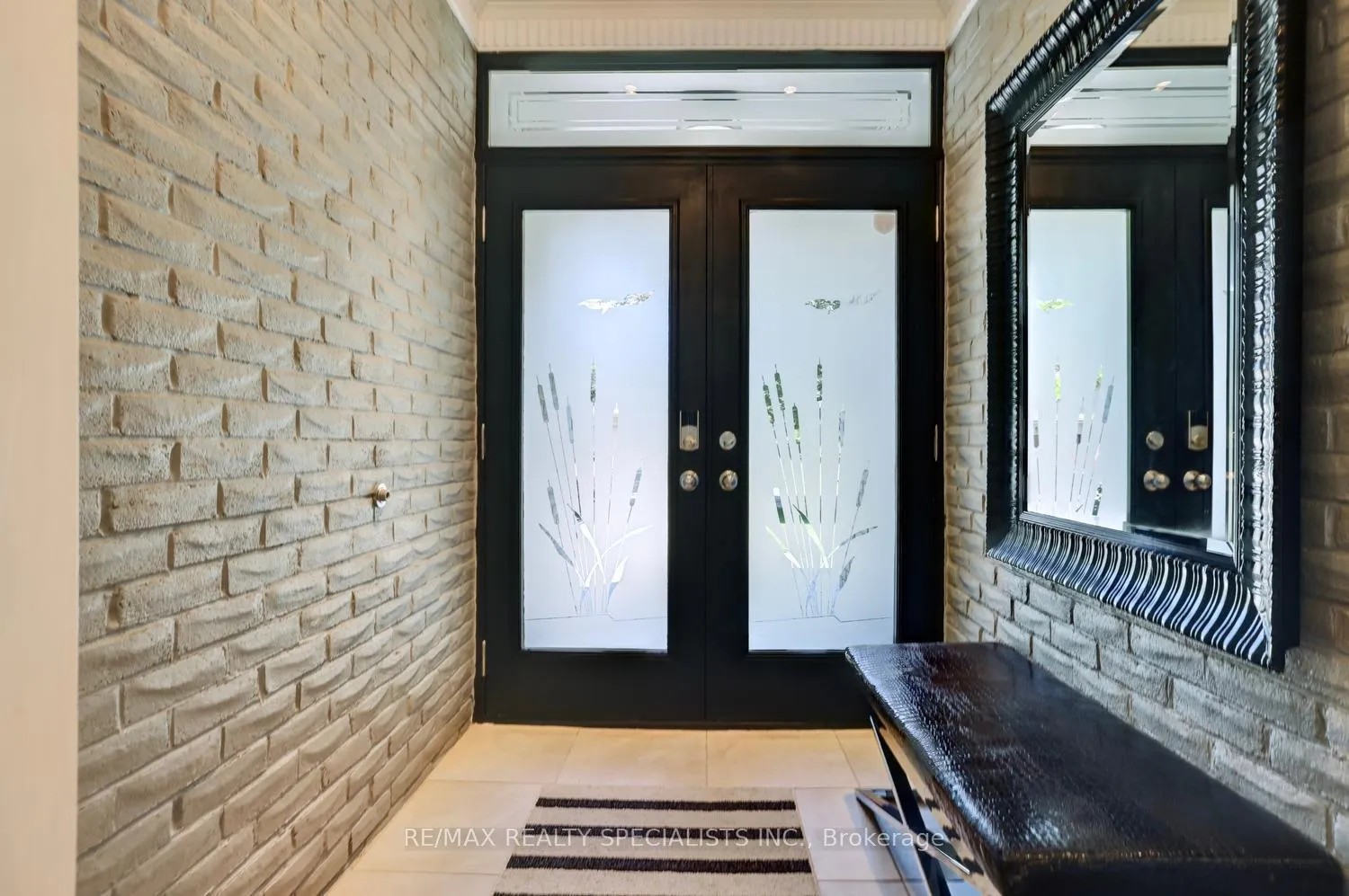 Photo 4 of 34 Kenninghall Boulevard, Mississauga, Streetsville — HOMEH