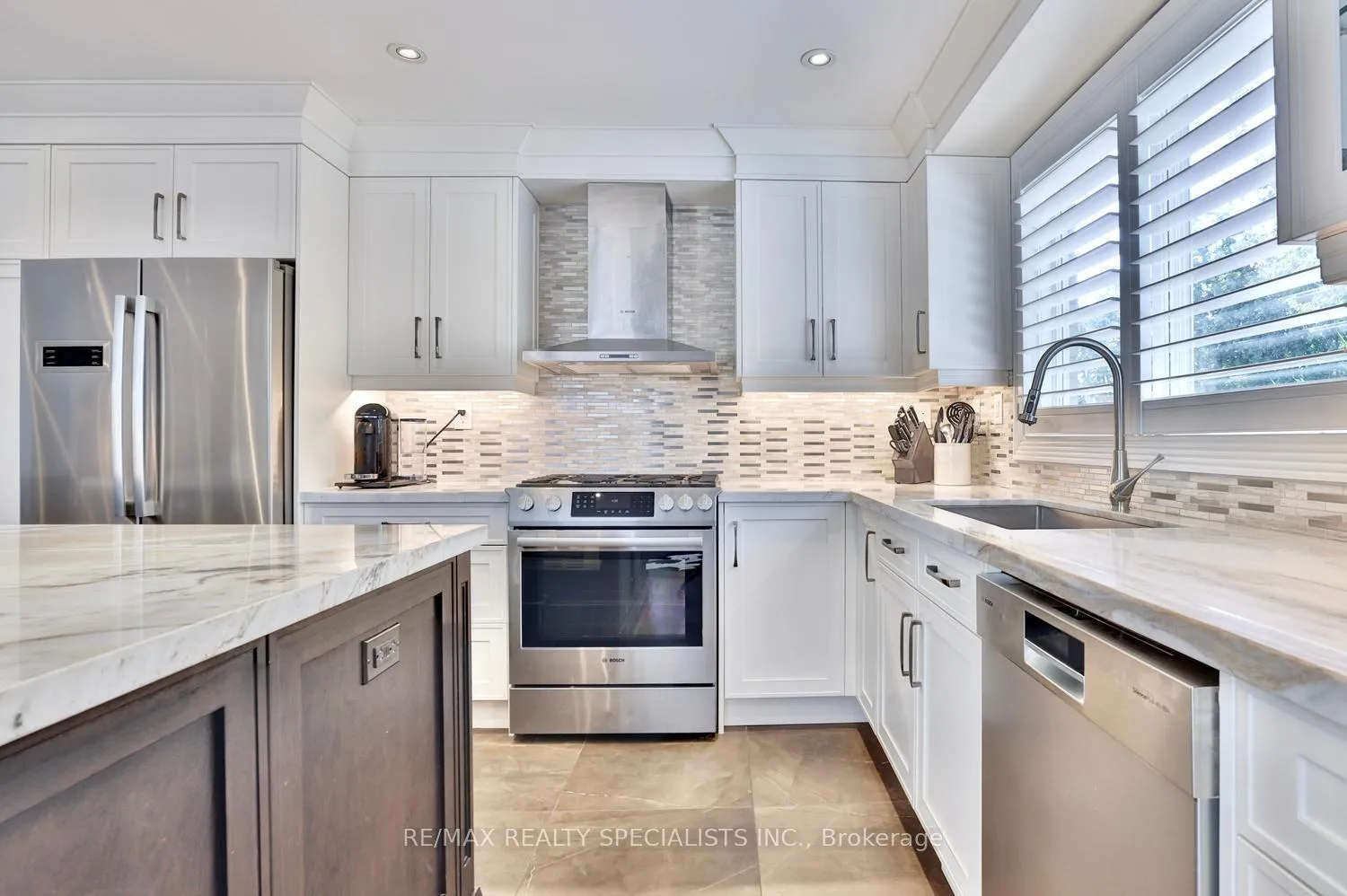 Photo 13 of 34 Kenninghall Boulevard, Mississauga, Streetsville — HOMEH