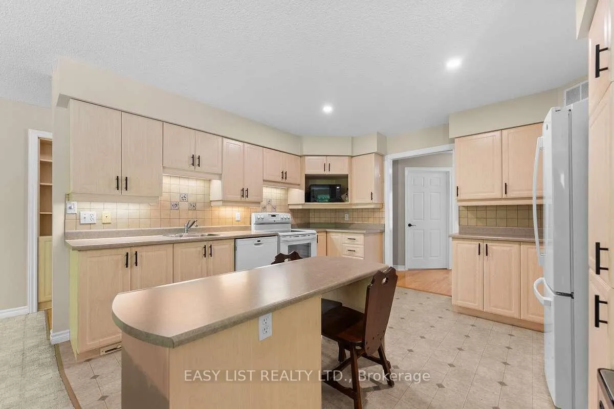 Photo 10 of 143 Poplar Ridge Road, Pembroke — HOMEH
