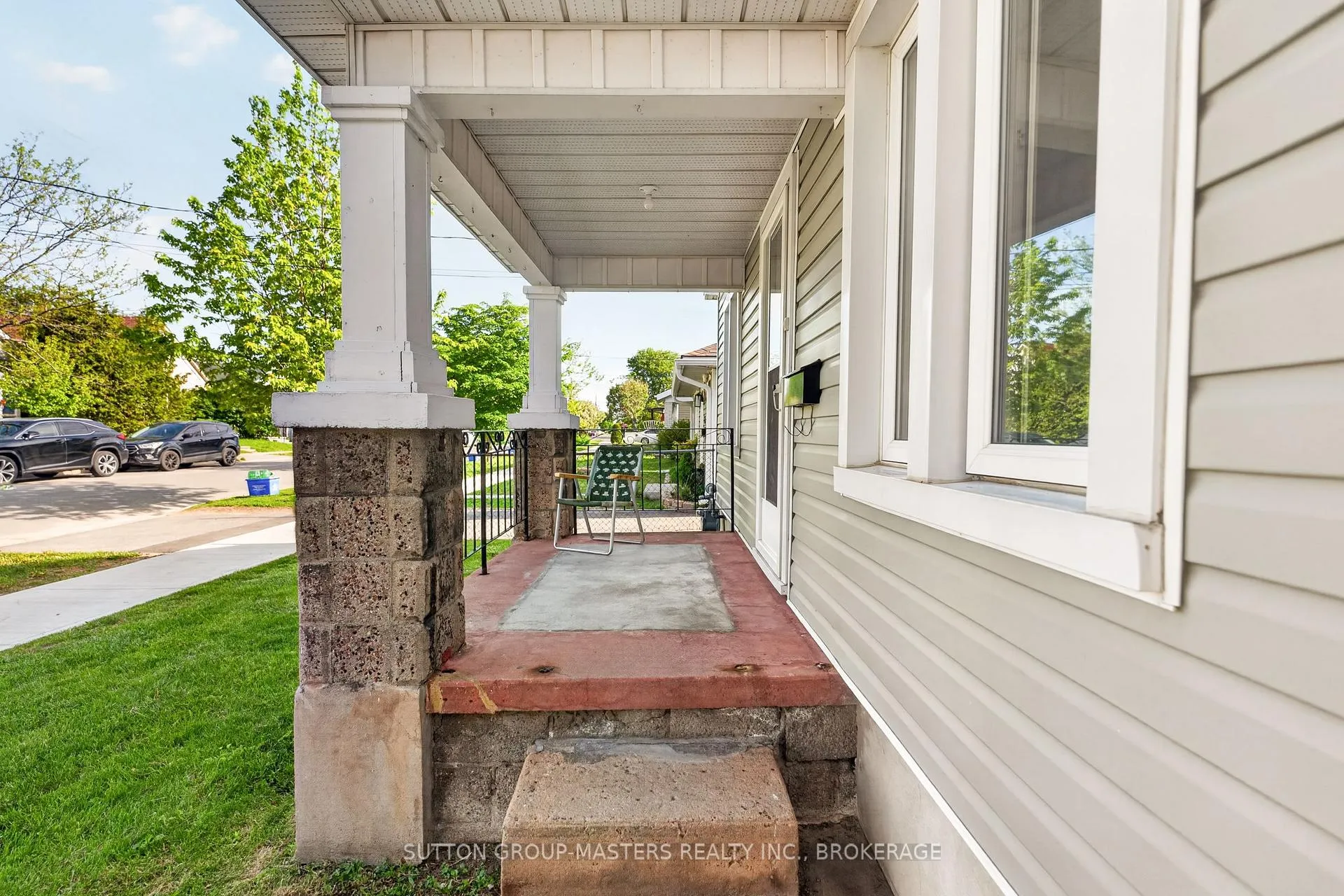 Photo 4 of 21 Connaught Street, Kingston, East of Sir John A. Blvd — HOMEH