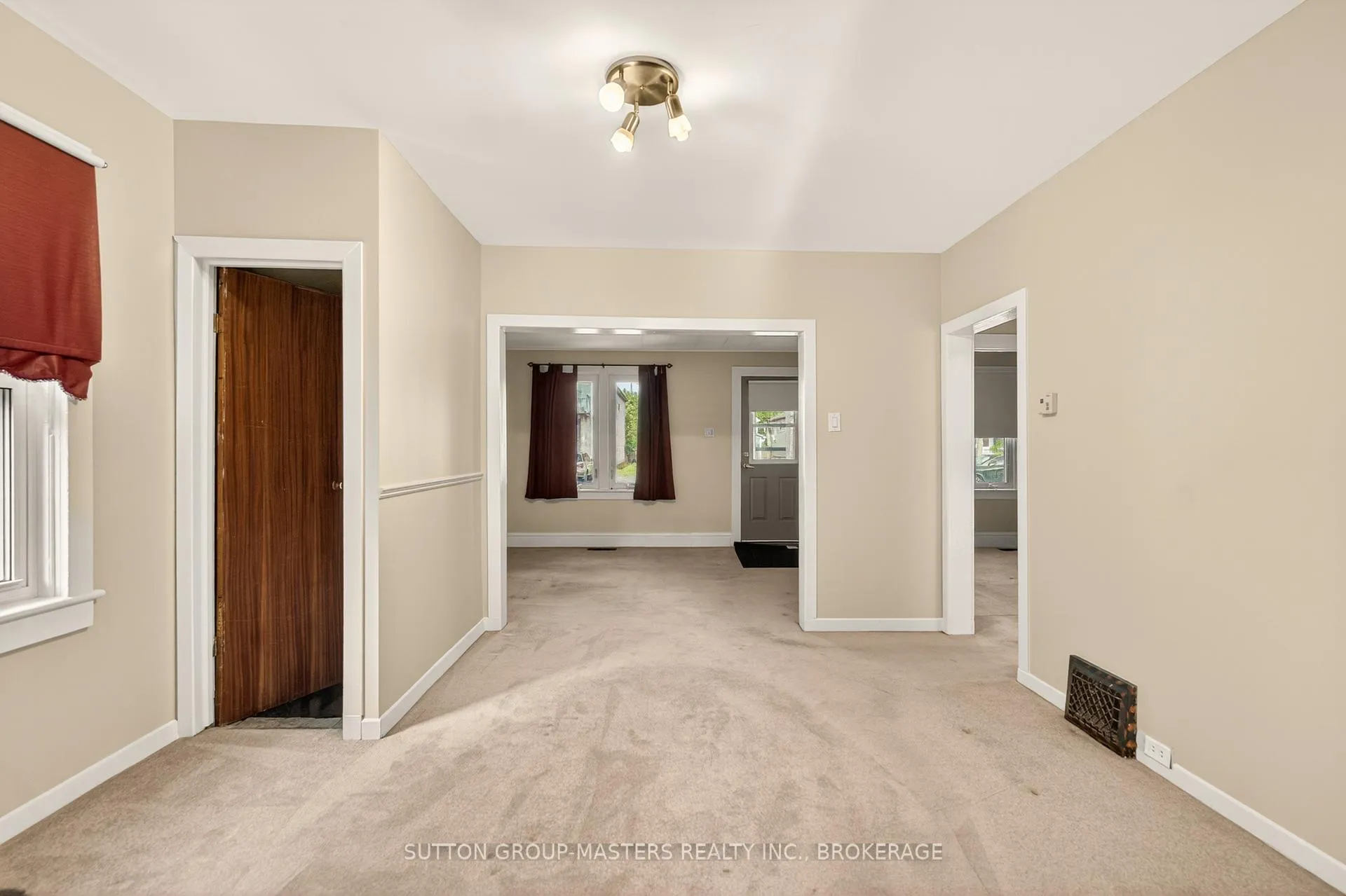 Photo 10 of 21 Connaught Street, Kingston, East of Sir John A. Blvd — HOMEH