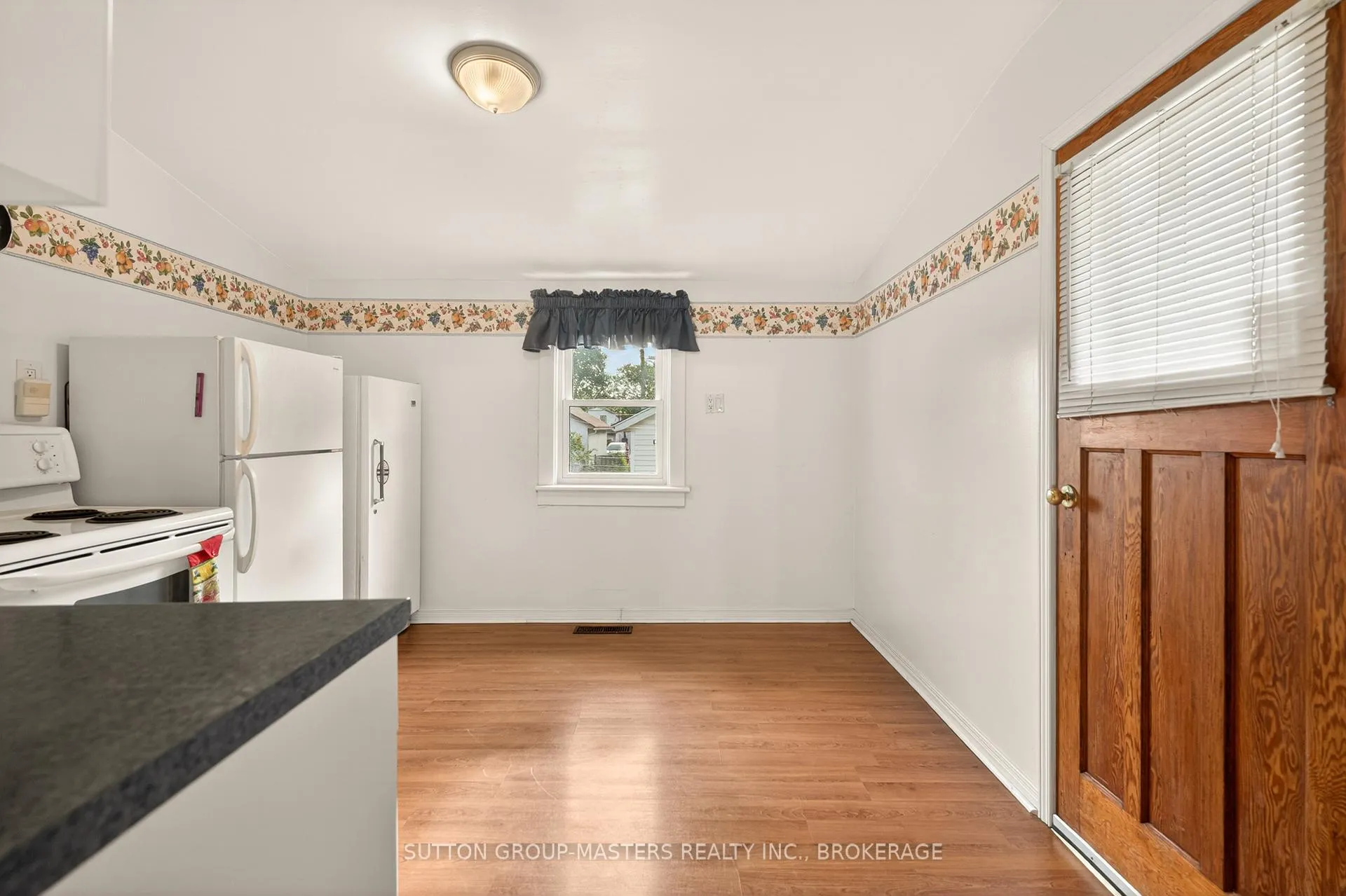 Photo 11 of 21 Connaught Street, Kingston, East of Sir John A. Blvd — HOMEH