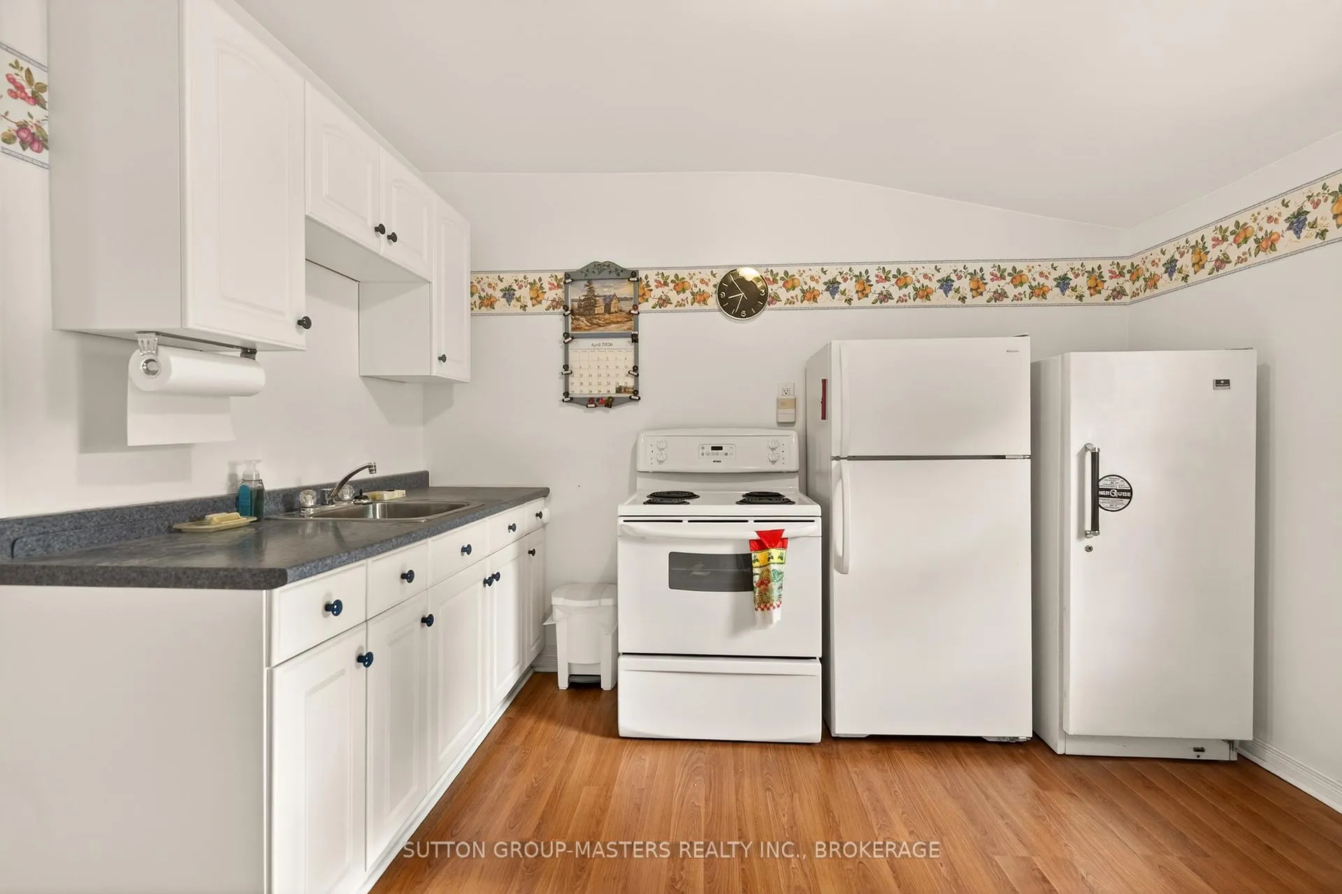 Photo 15 of 21 Connaught Street, Kingston, East of Sir John A. Blvd — HOMEH