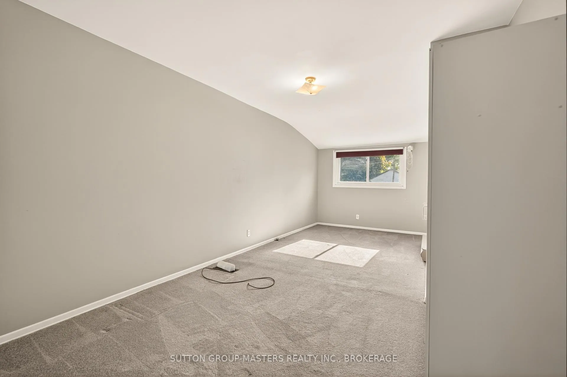 Photo 17 of 21 Connaught Street, Kingston, East of Sir John A. Blvd — HOMEH