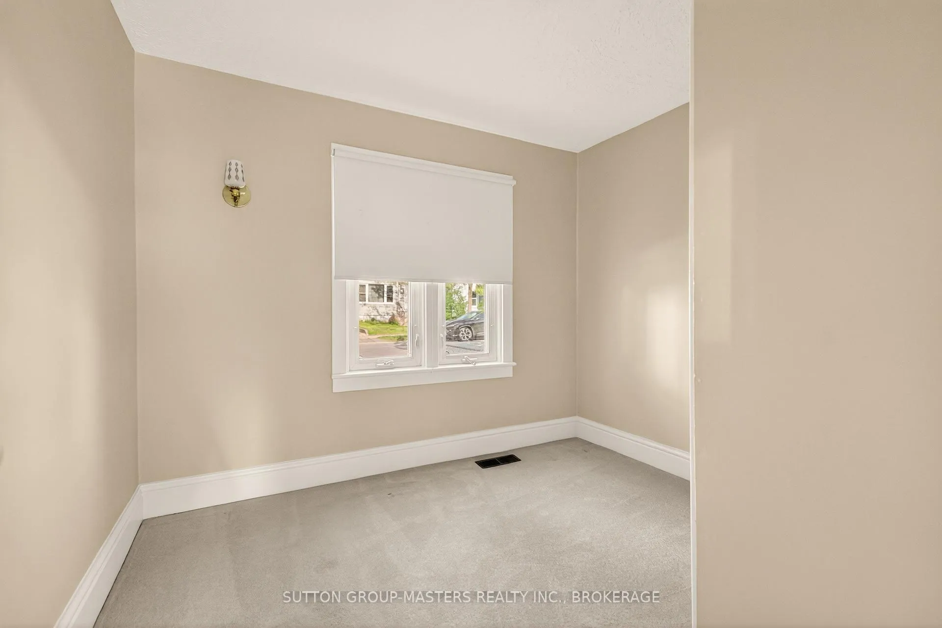 Photo 20 of 21 Connaught Street, Kingston, East of Sir John A. Blvd — HOMEH